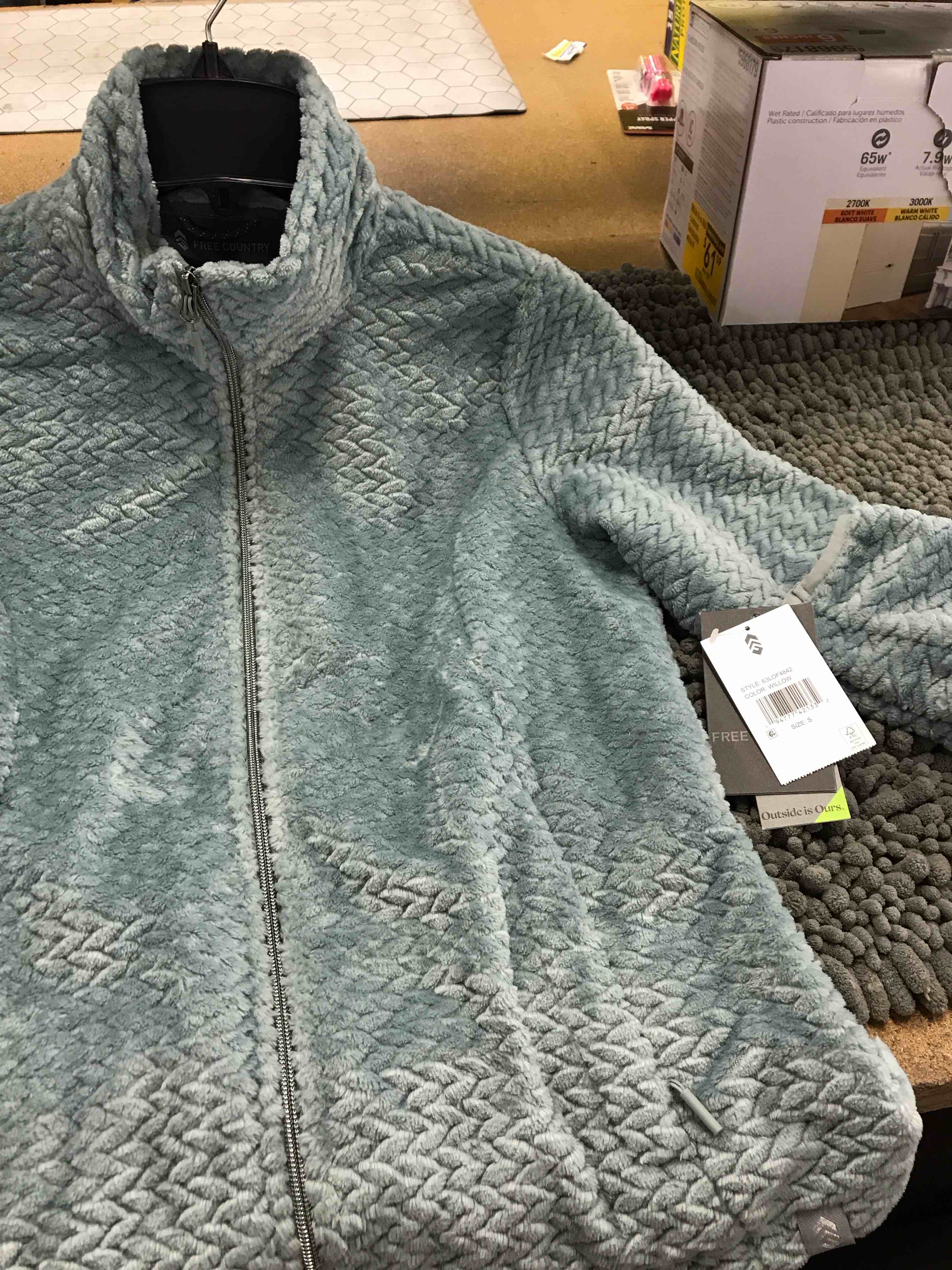 Condition photo showing New/Like New for free country sweater