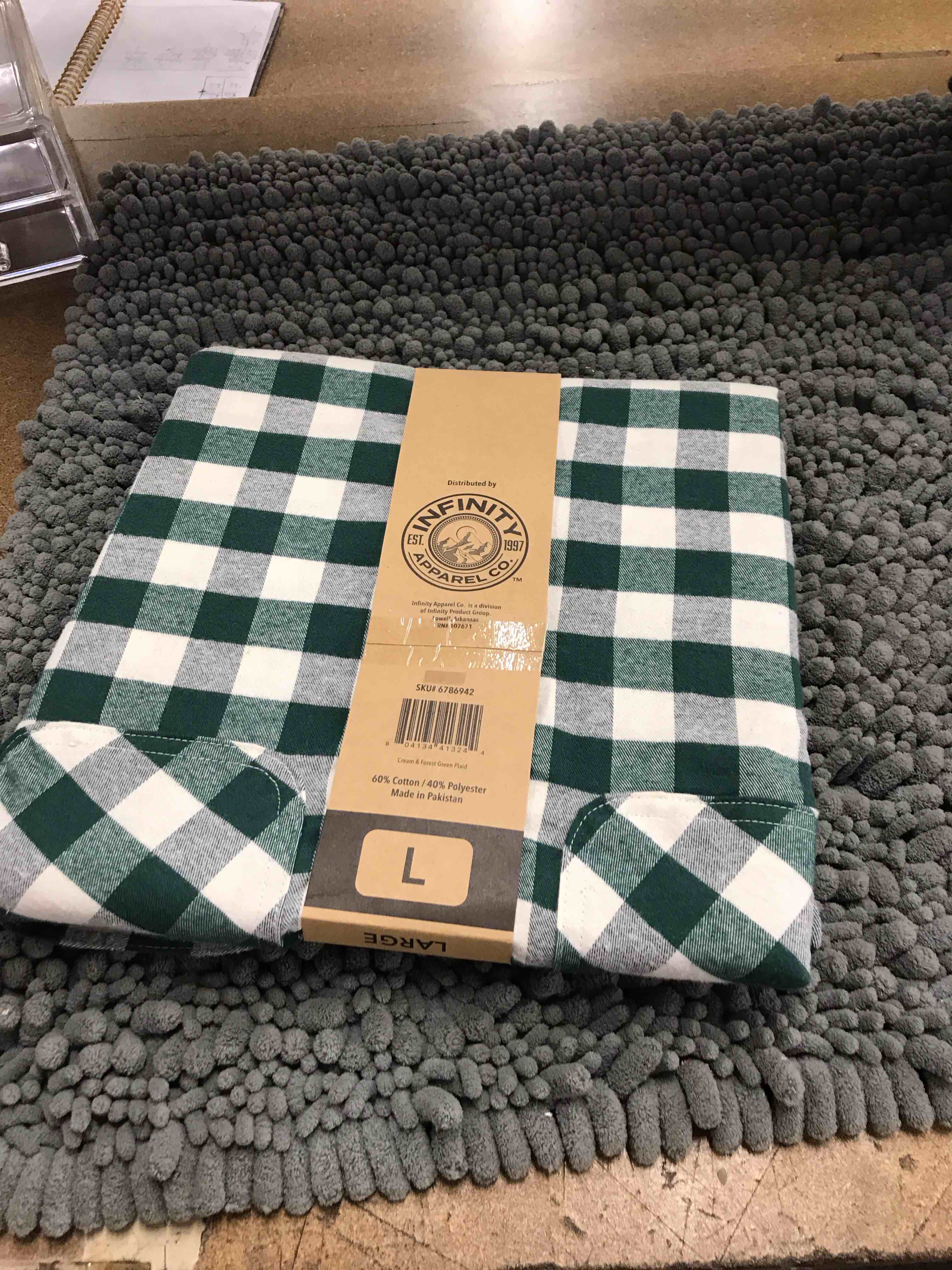 Condition photo showing New/Like New for relaxed fit flannel shirt