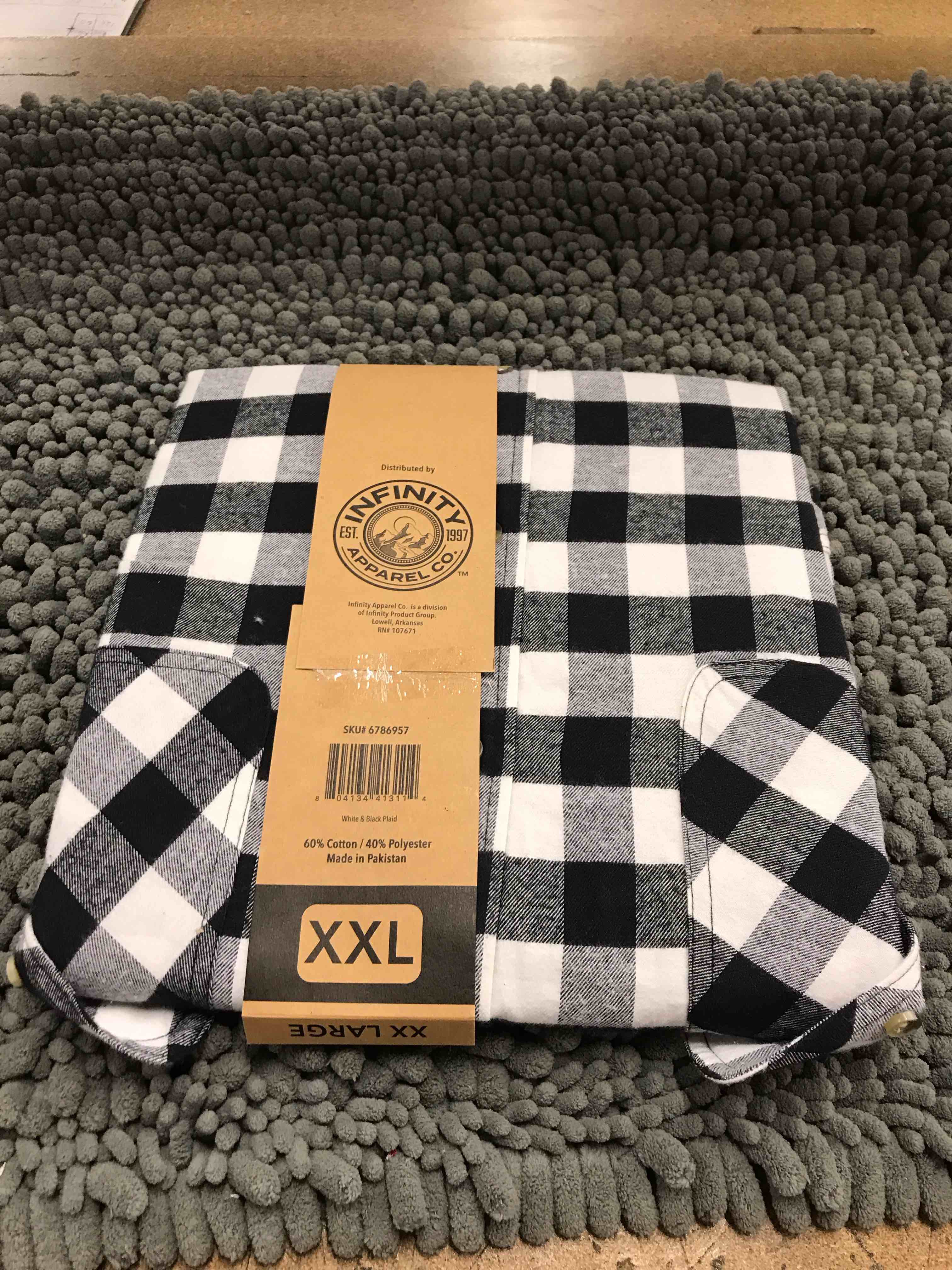 Condition photo showing New/Like New for relaxed fit flannel shirt