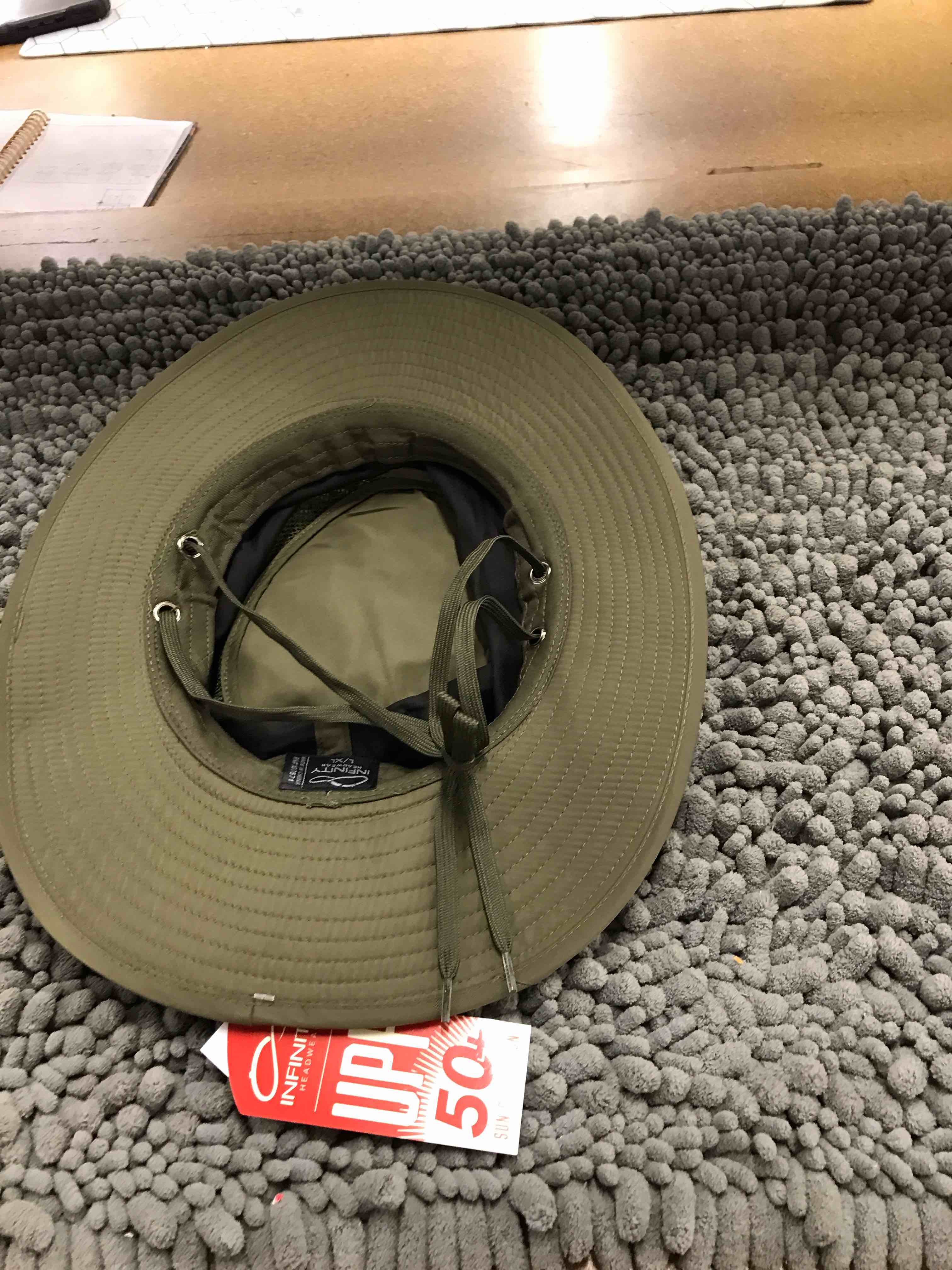 Condition photo showing New/Like New for men’s headwear