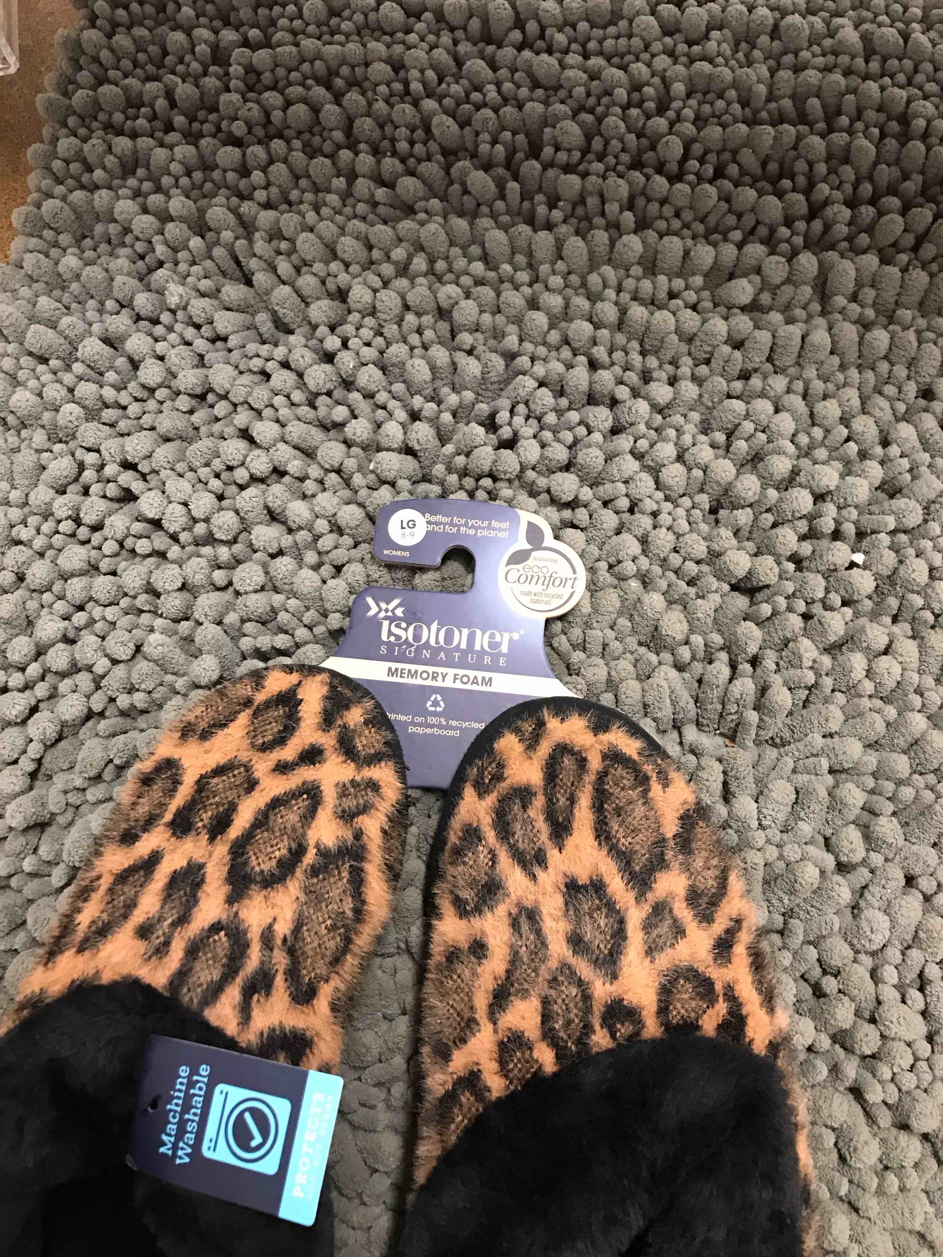 Condition photo showing New/Like New for isotoner signature memory foam slippers