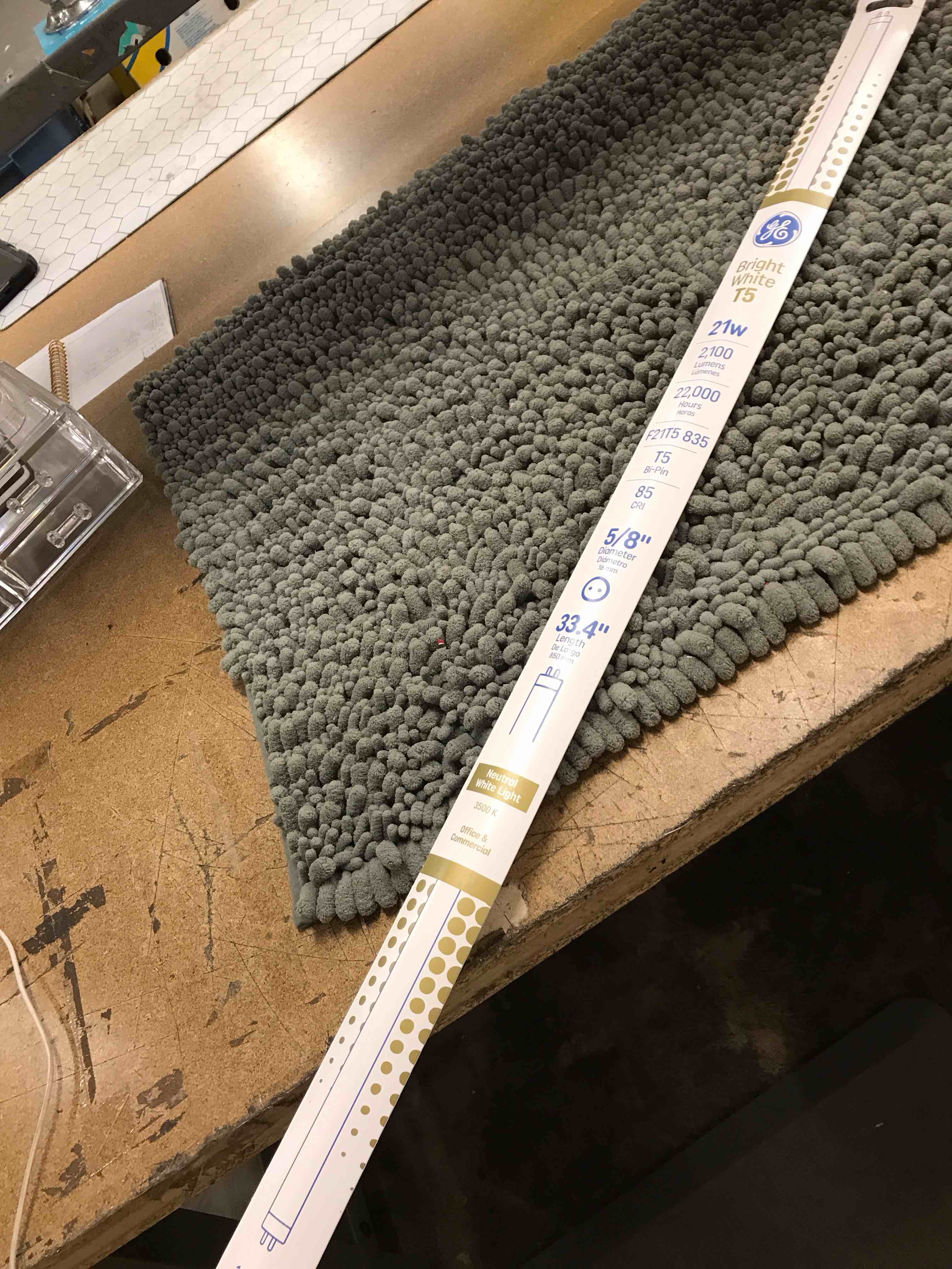 Condition photo showing New/Like New for ge bright white t5 5/8 diameter bulb