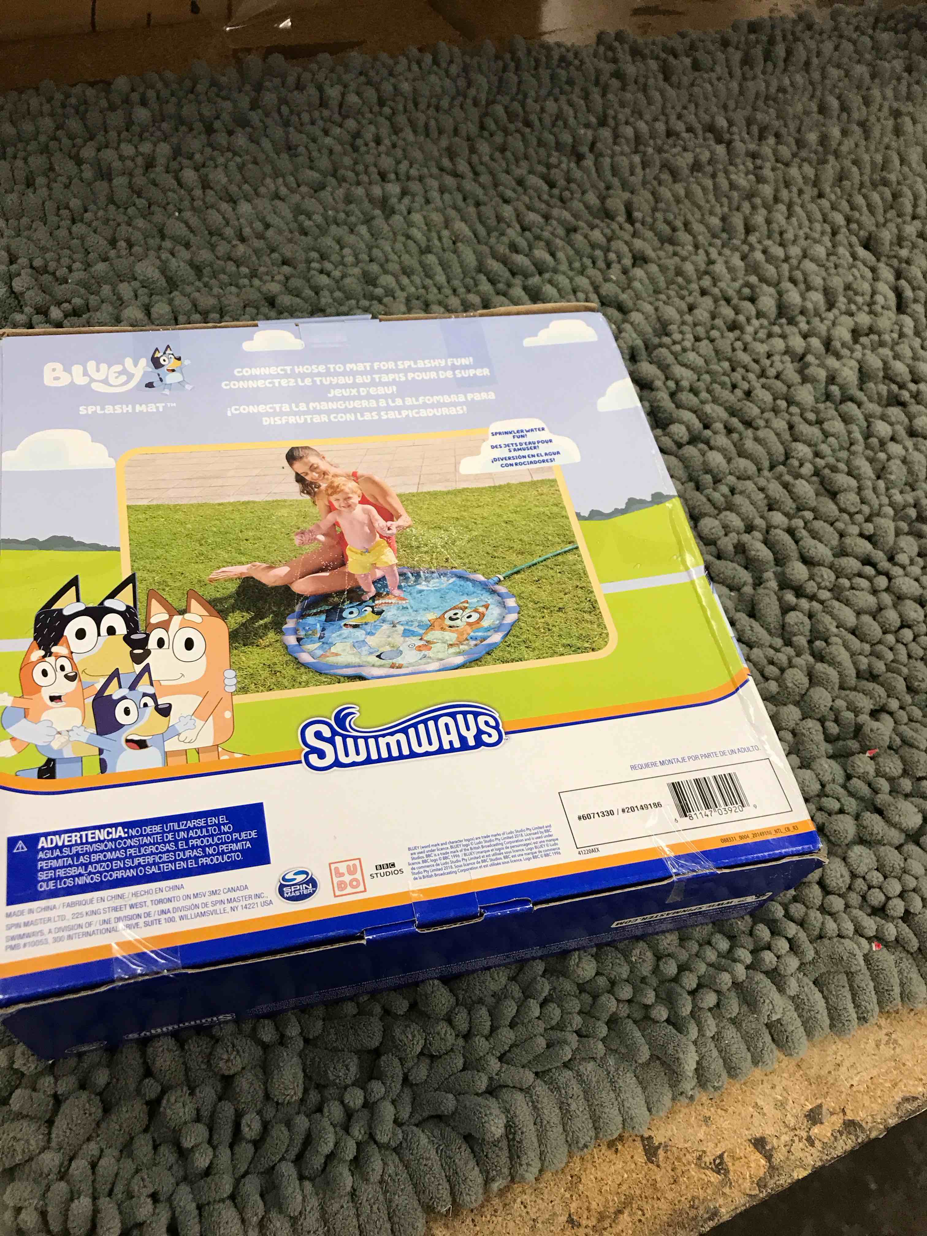 Condition photo showing New/Like New for bluey sprinkler splash mat