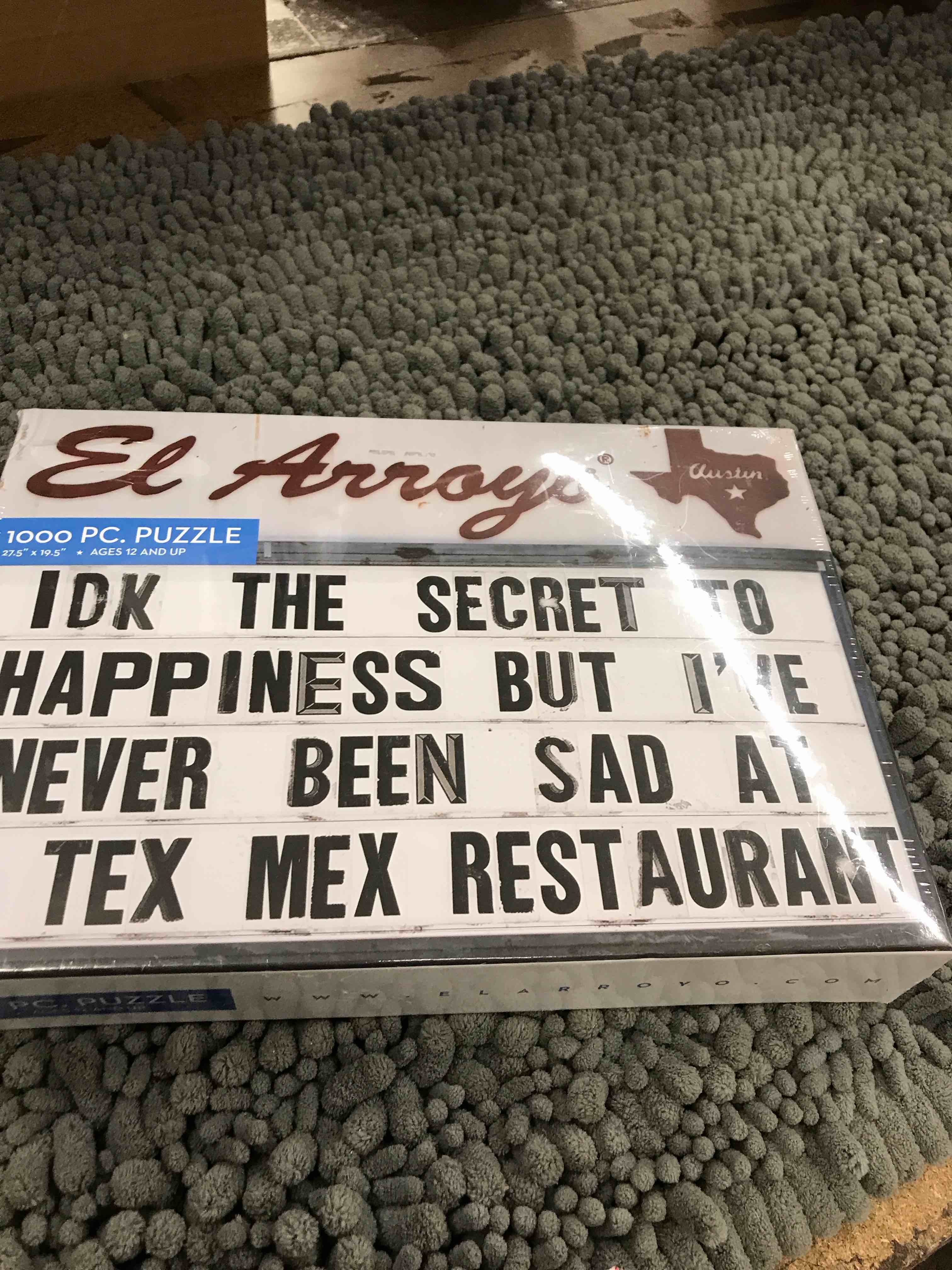 Condition photo showing New/Like New for 1000 pc puzzle