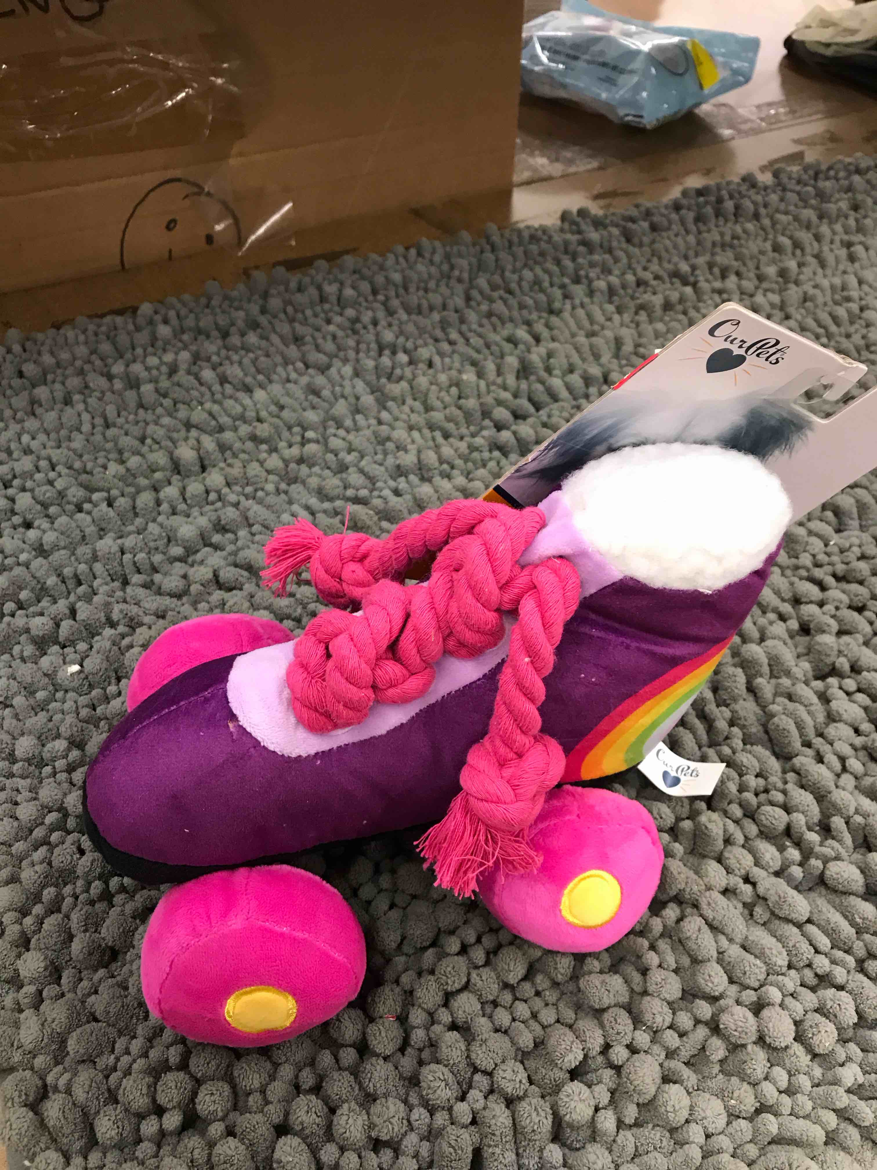 Condition photo showing New/Like New for roller skate dog toy