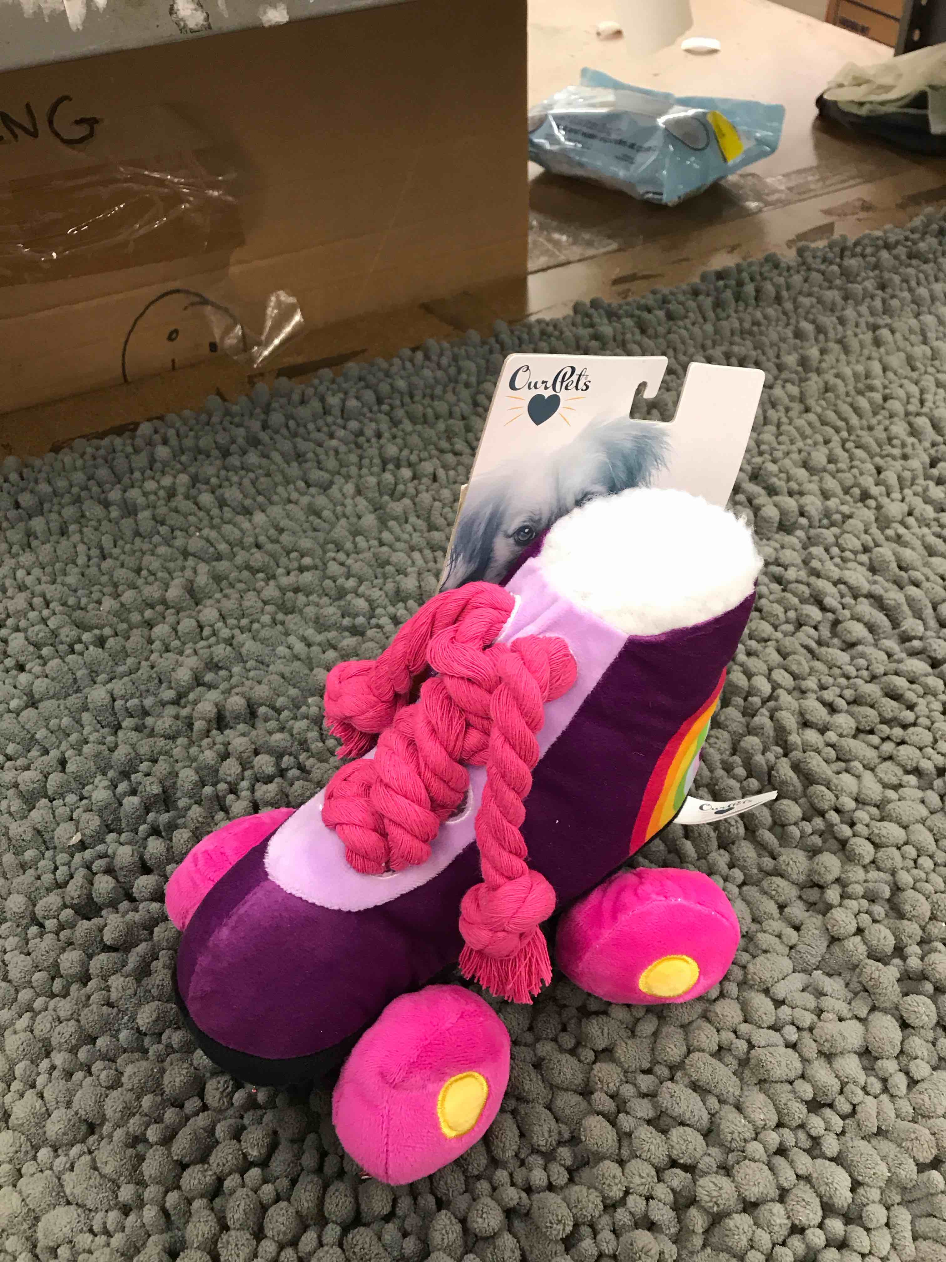 Condition photo showing New/Like New for roller skate dog toy