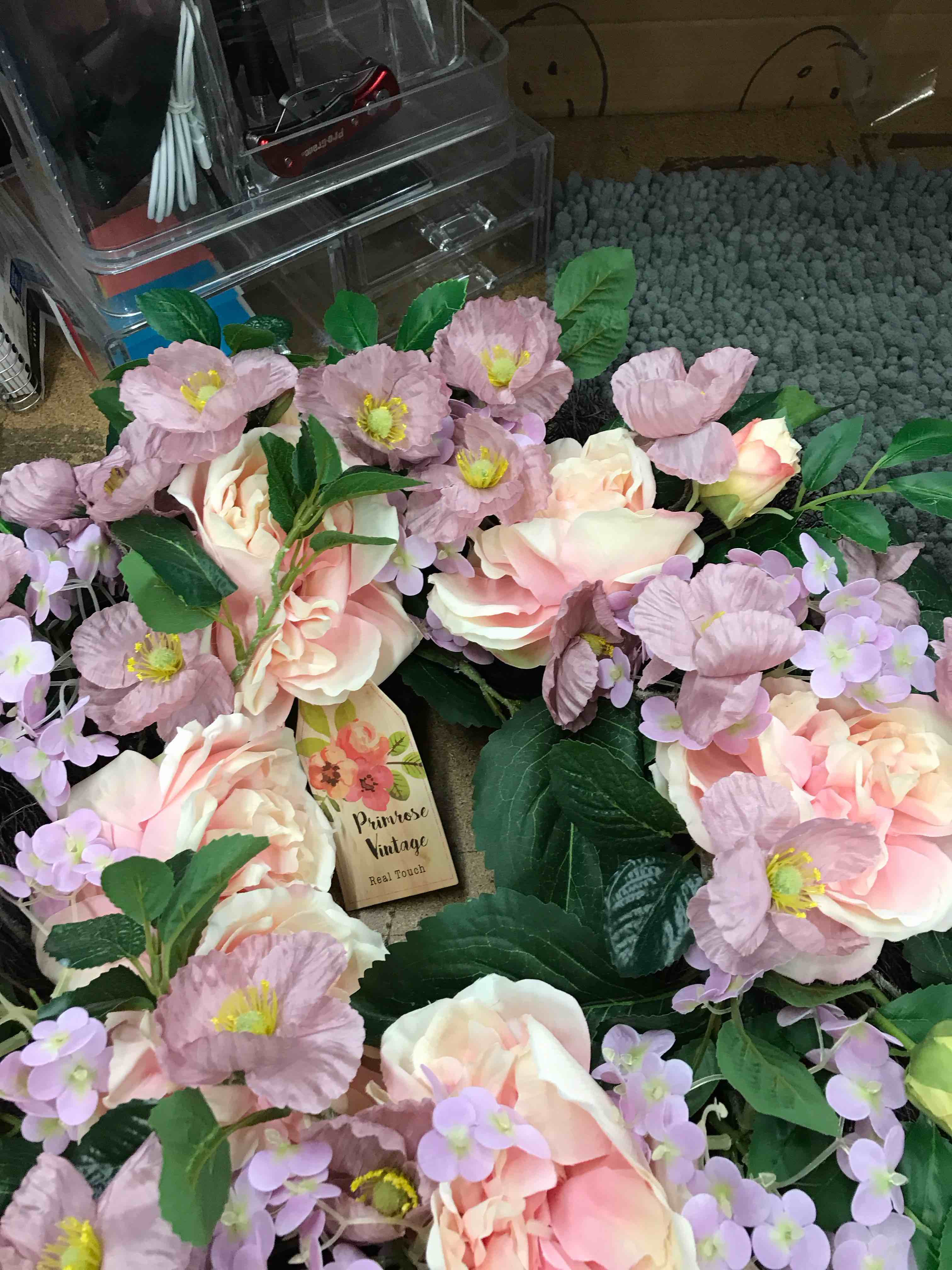Condition photo showing New/Like New for primrose vintage decorative wreath