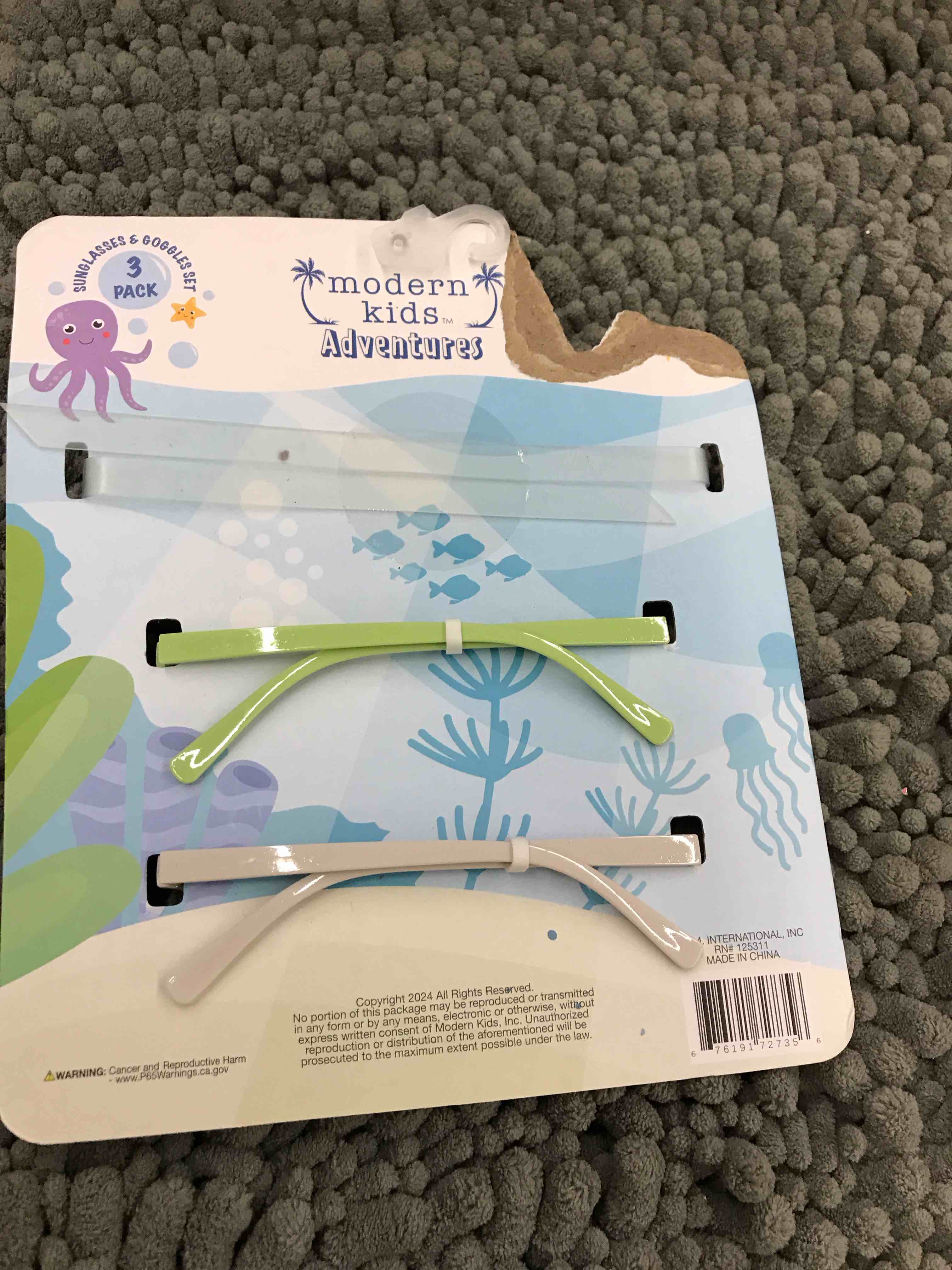 Condition photo showing New/Like New for 3 pc sunglasses/goggles set