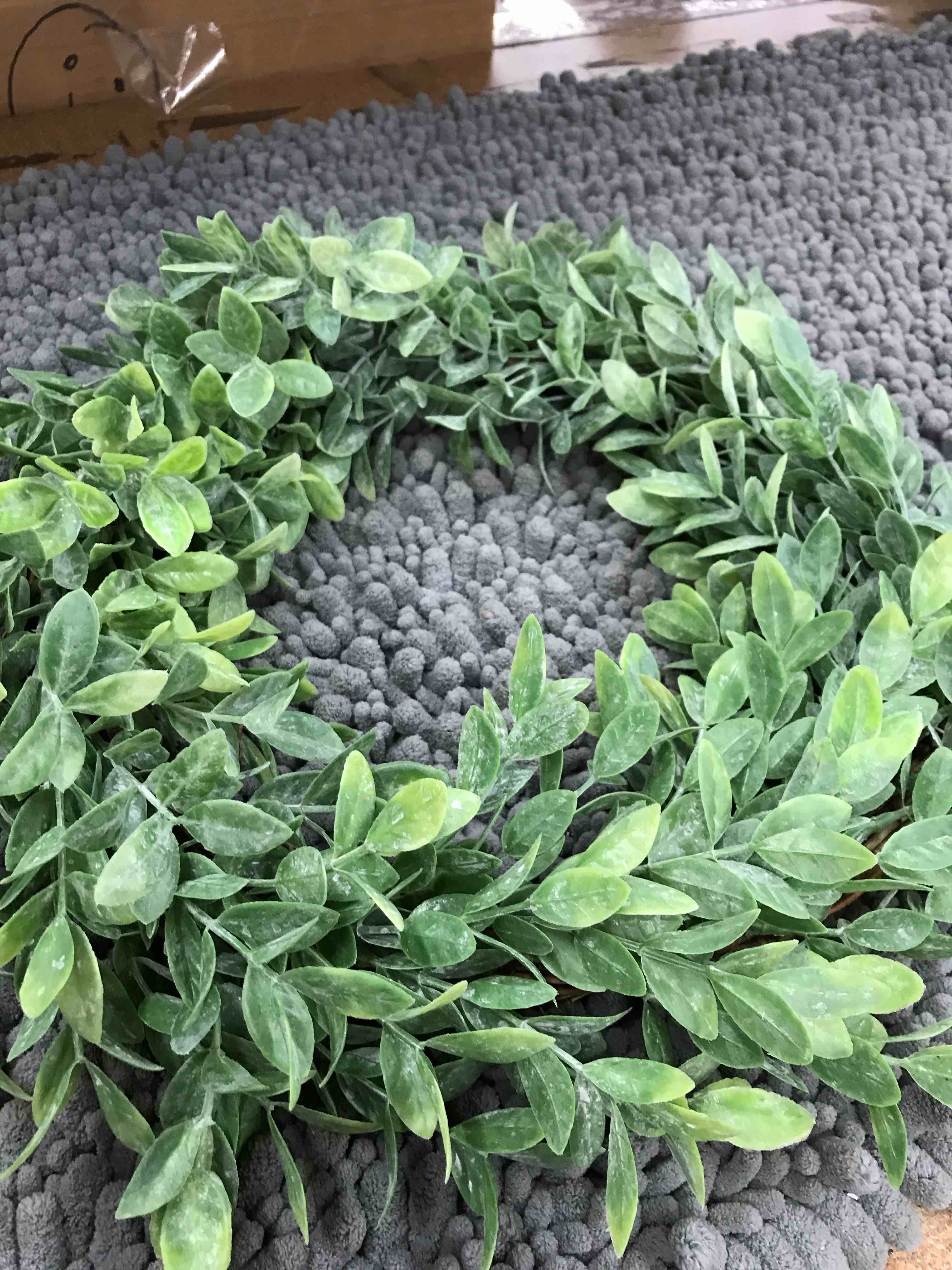 Condition photo showing New/Like New for decorative wreath 