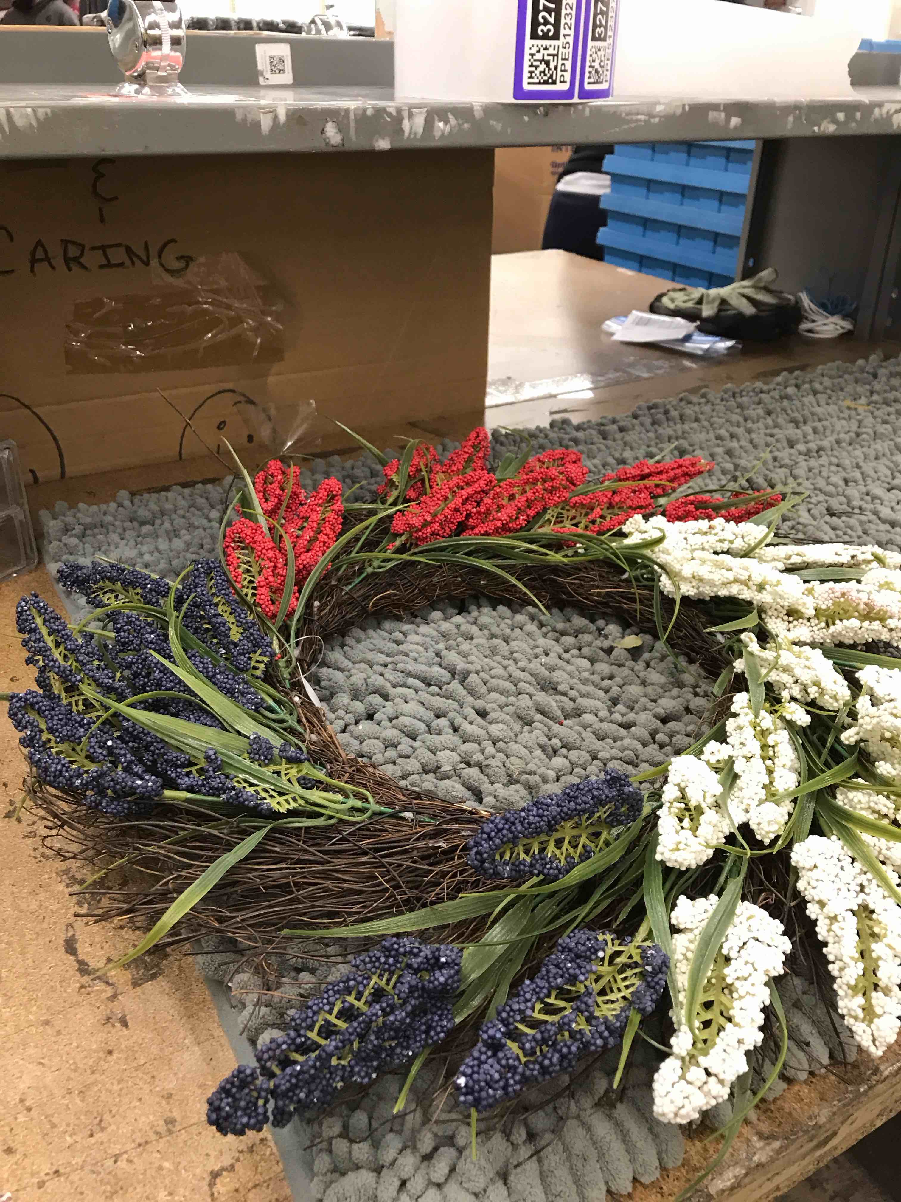 Condition photo showing New/Like New for decorative wreath 