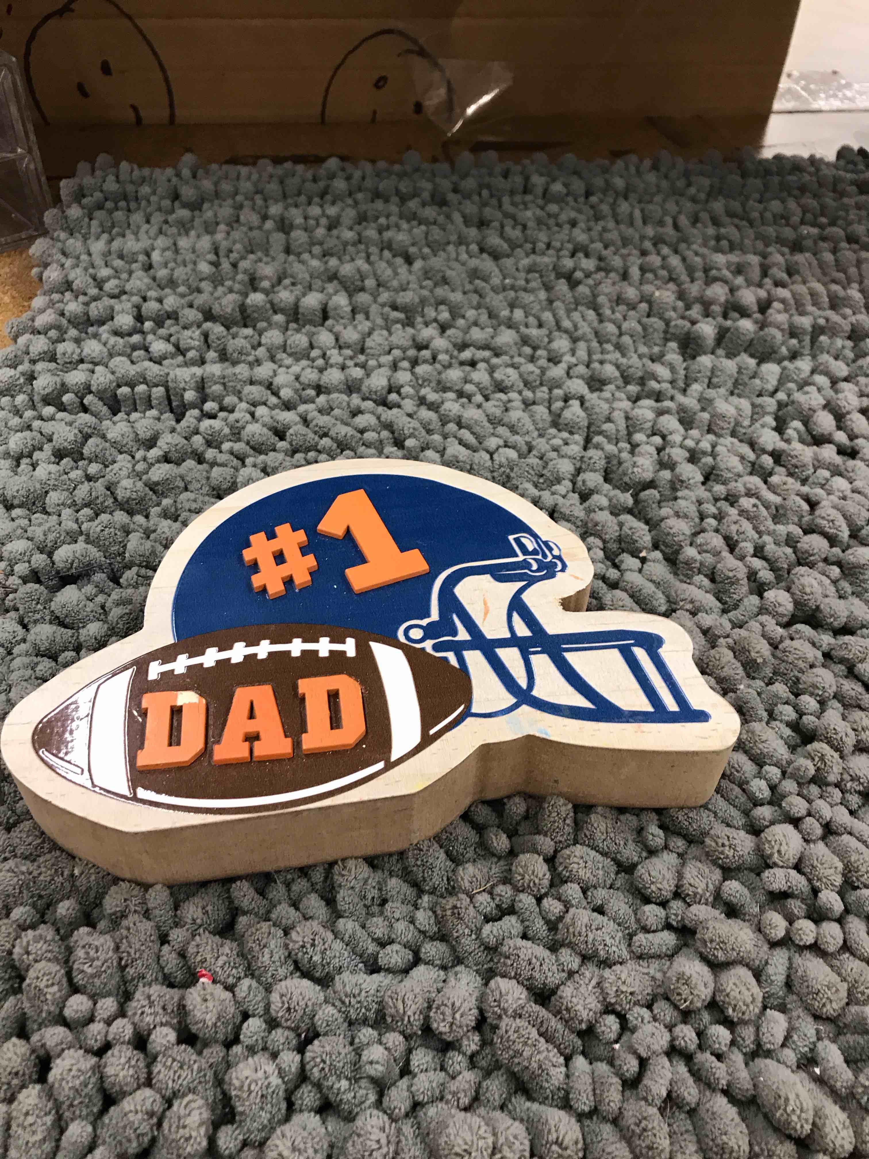 Condition photo showing New/Like New for fathers day plaque 