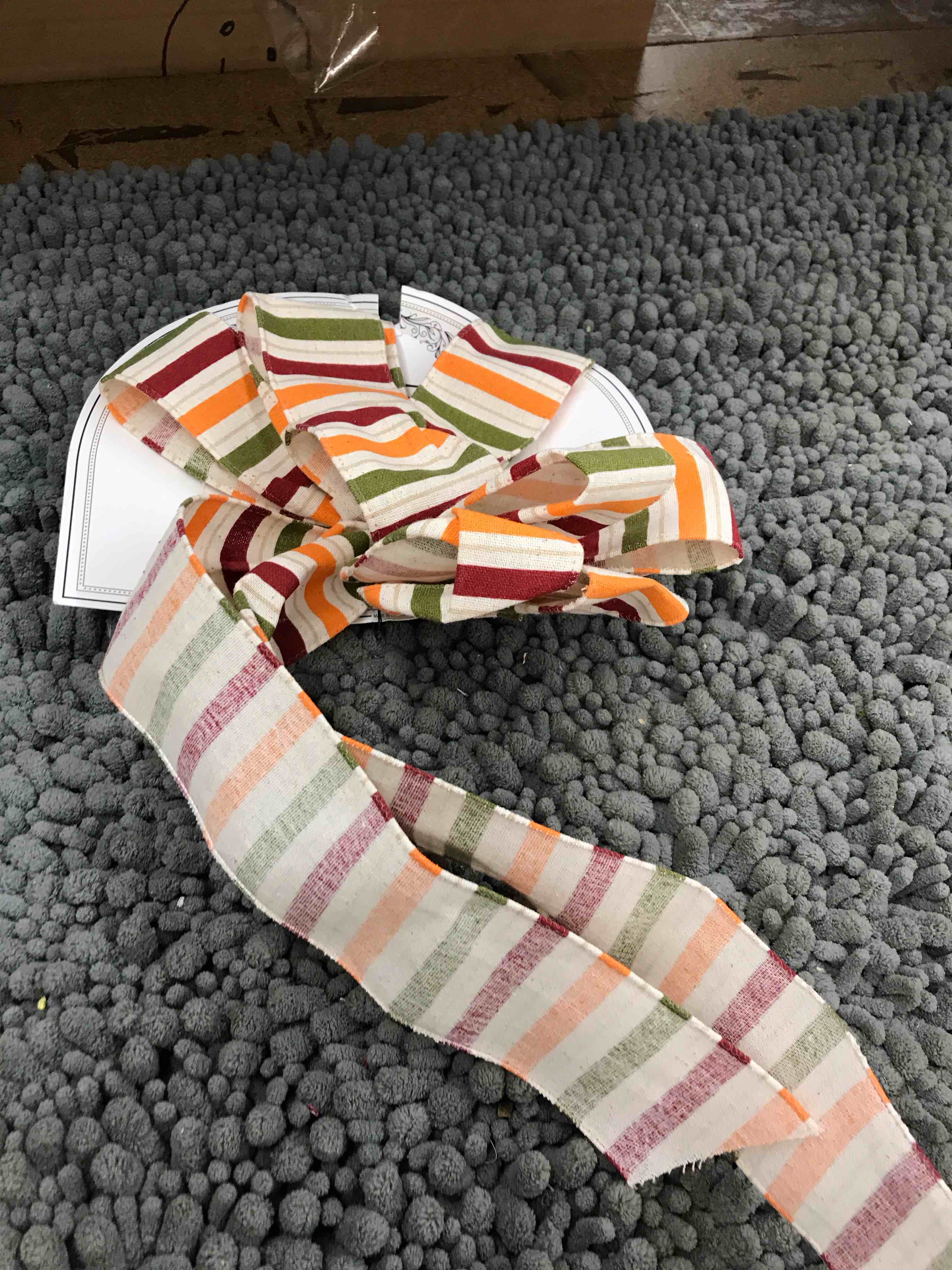 Acorn & Oak Decorative Bow