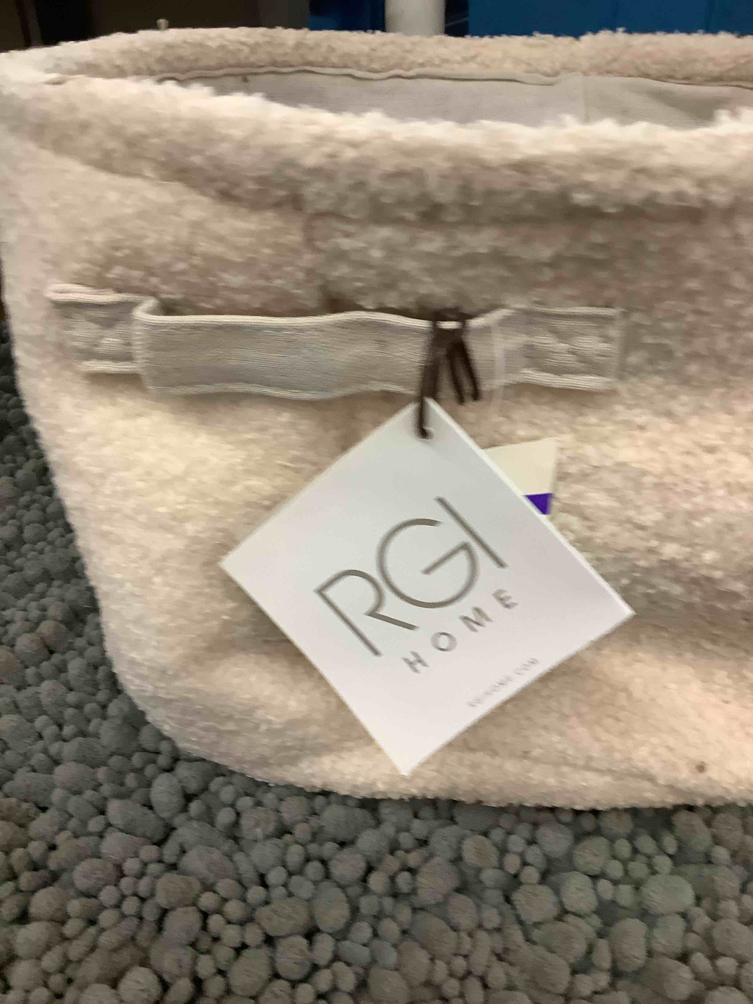 Condition photo showing Good Condition for basket 