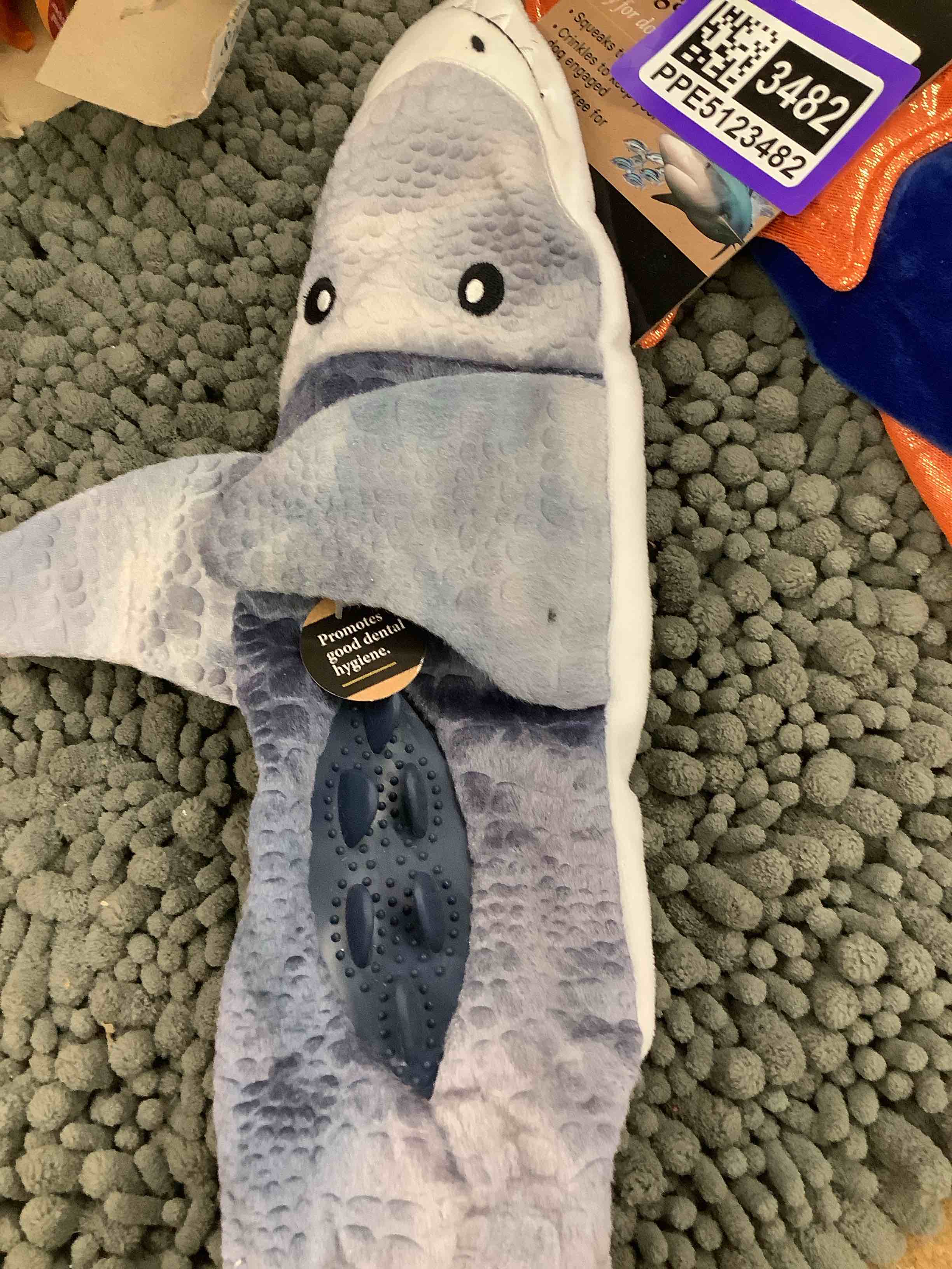 Condition photo showing Good Condition for pet toy 