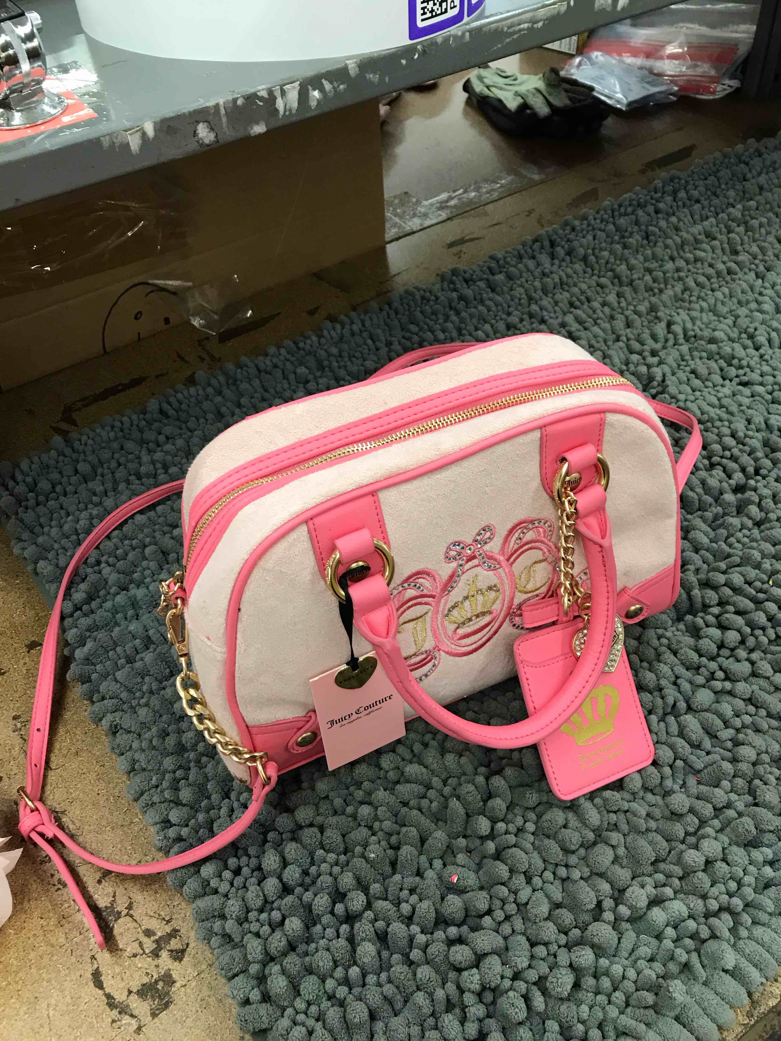 Condition photo showing New/Like New for juicy conture purse