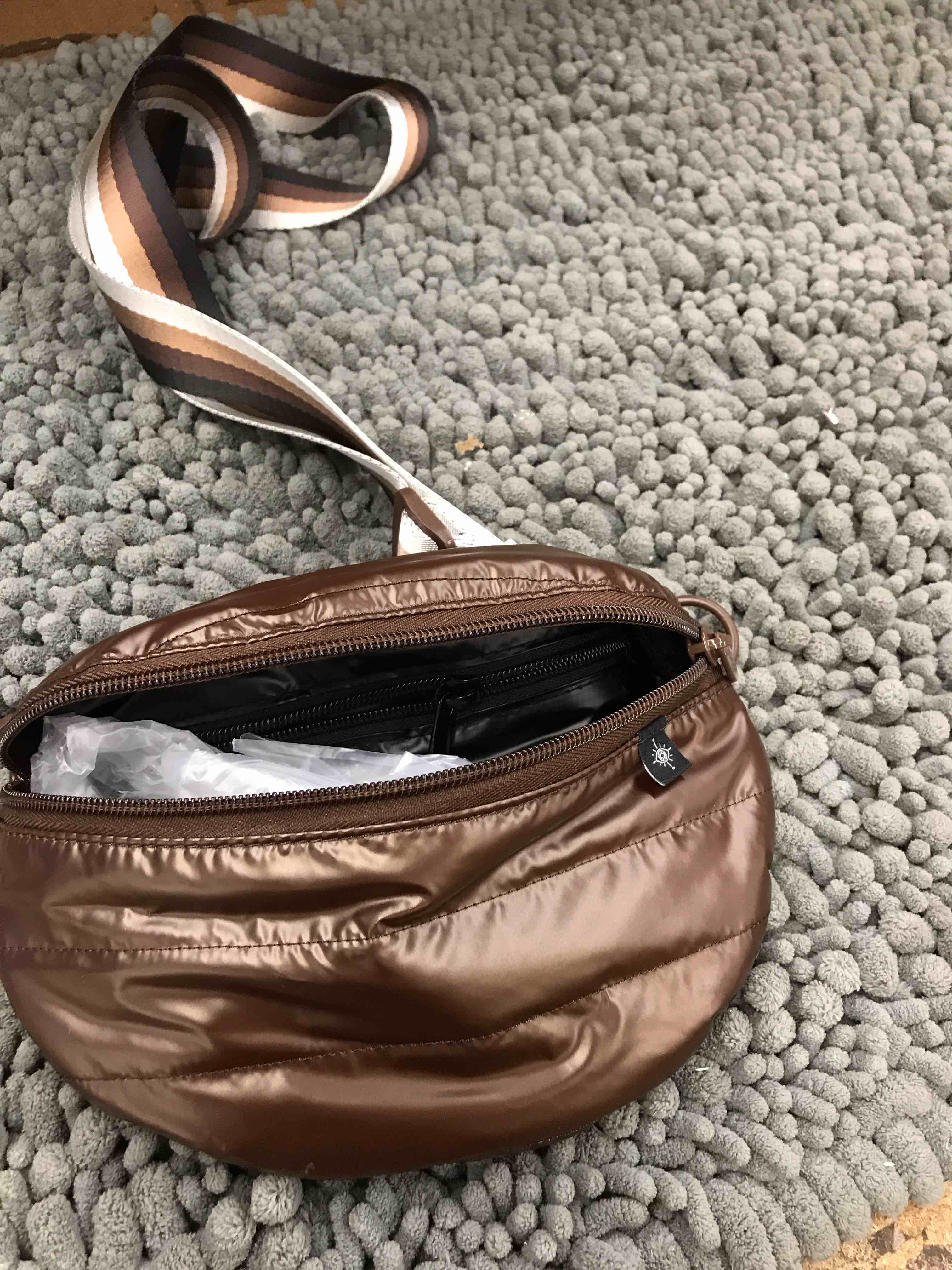 Condition photo showing New/Like New for purse