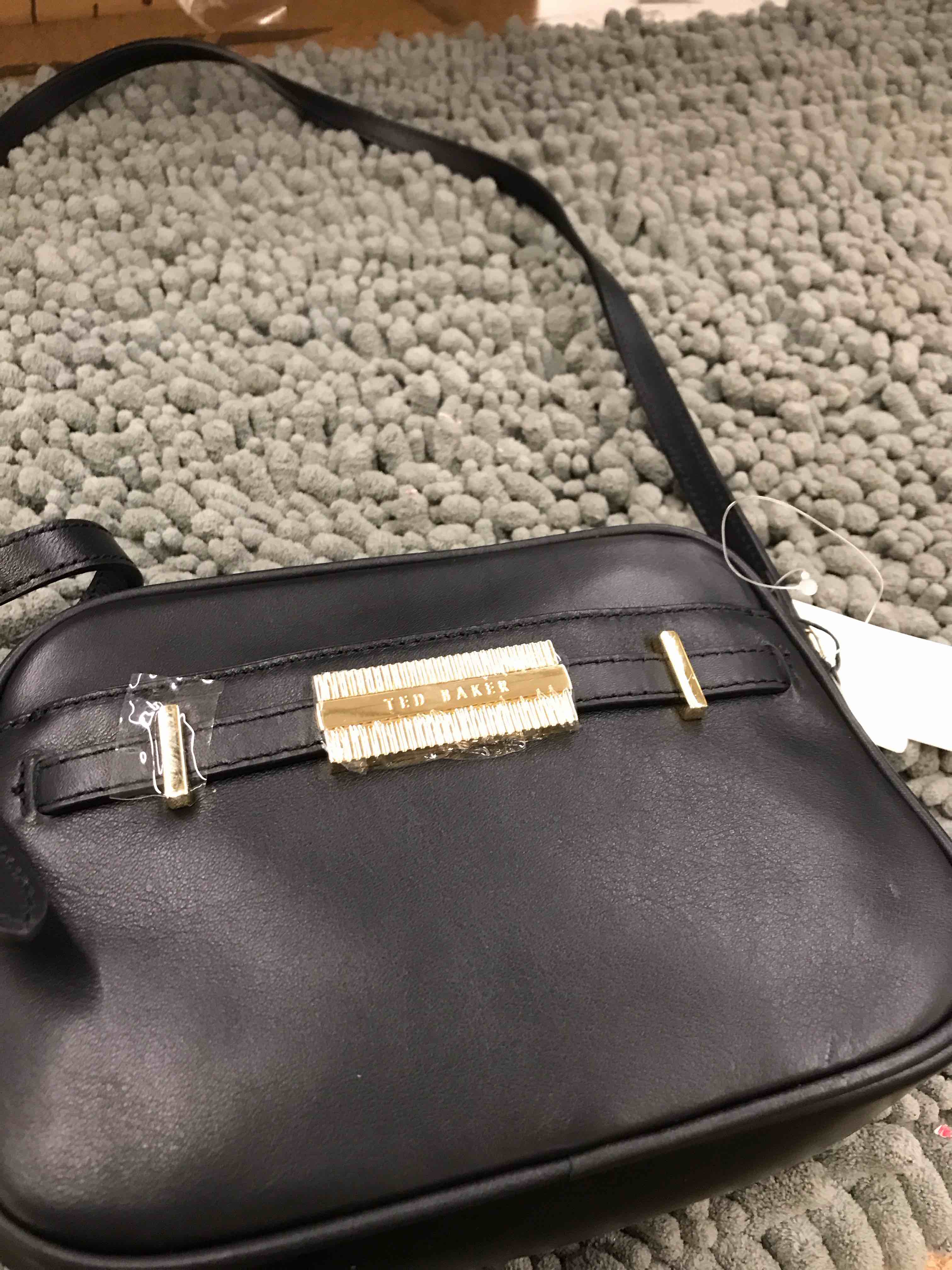 Condition photo showing New/Like New for ted baker purse