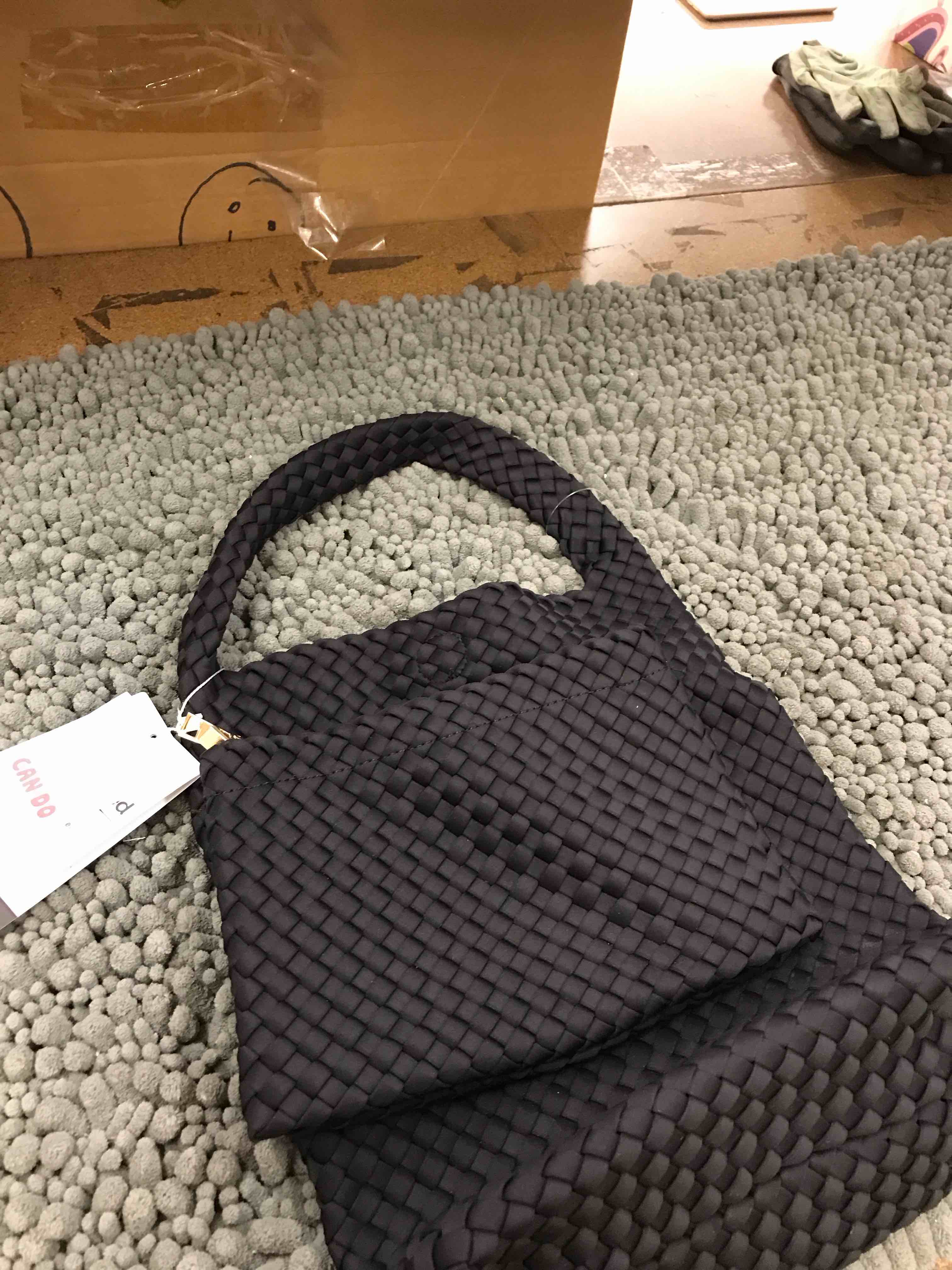 Condition photo showing New/Like New for ah-dorned handbag