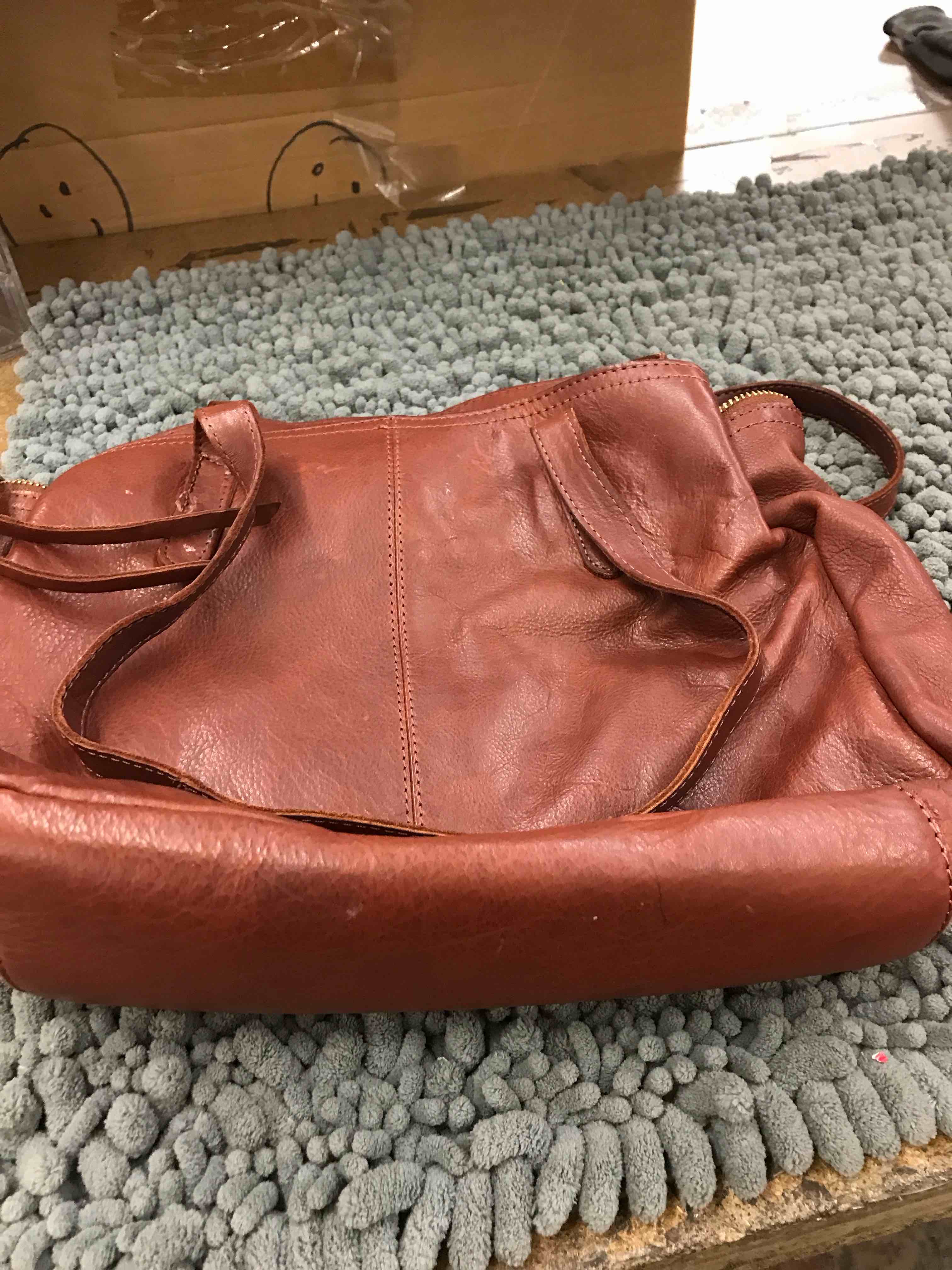 Condition photo showing New/Like New for purse