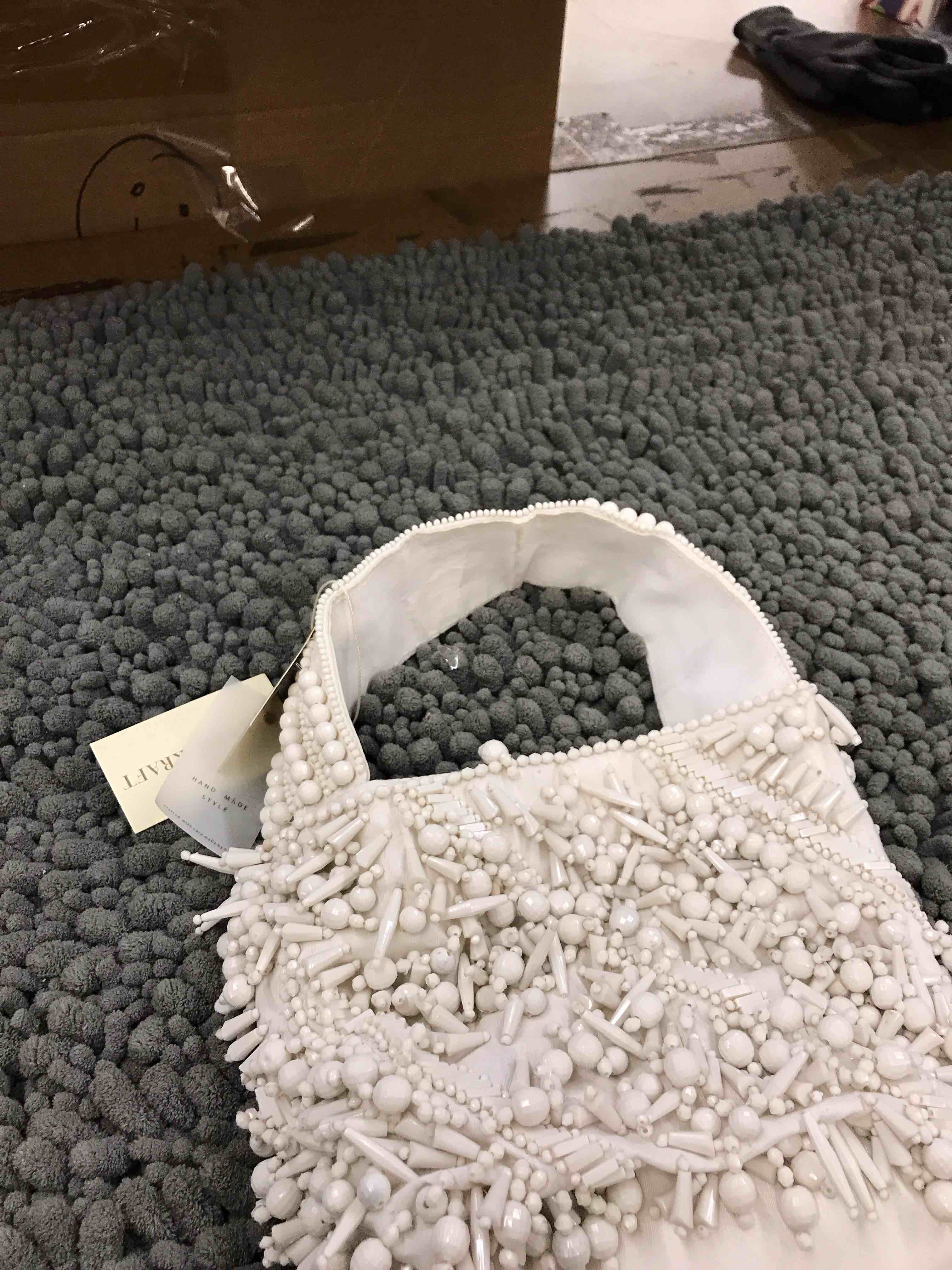 Condition photo showing New/Like New for antik kraft purse