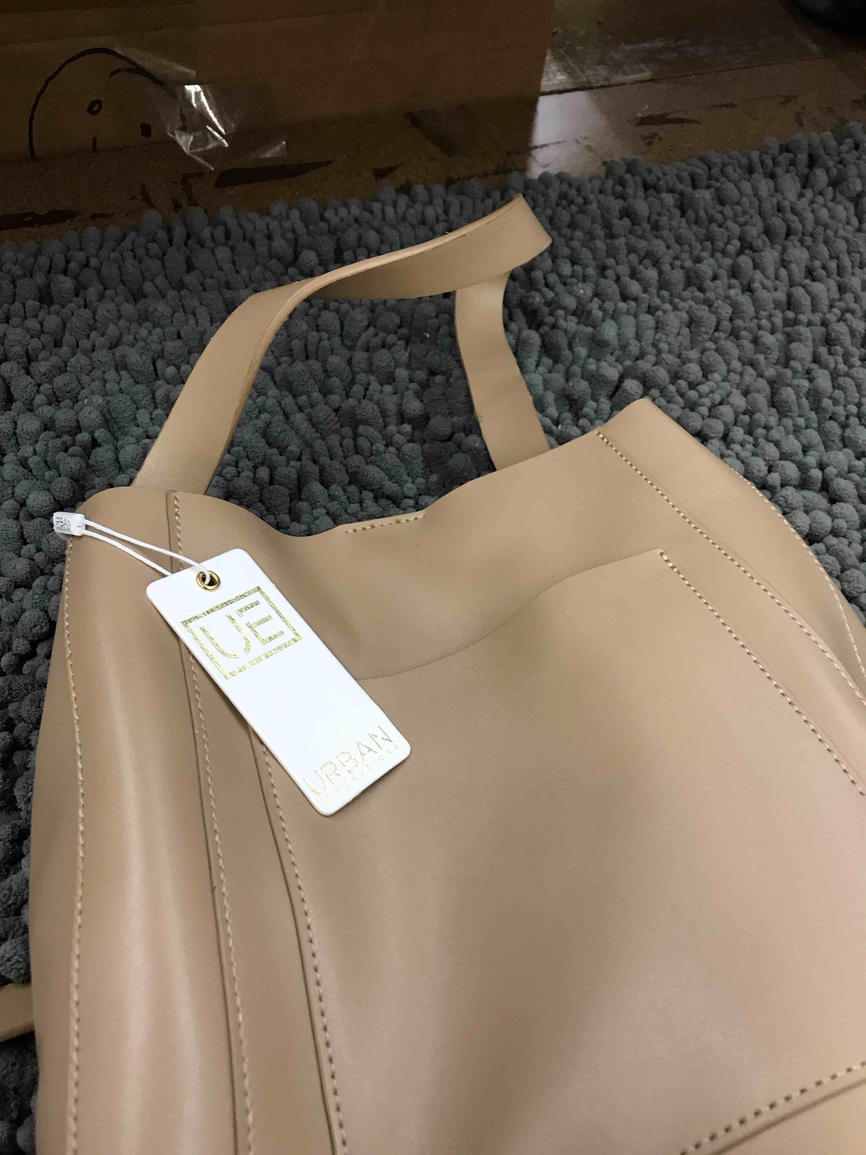 Condition photo showing New/Like New for urban expressions bag