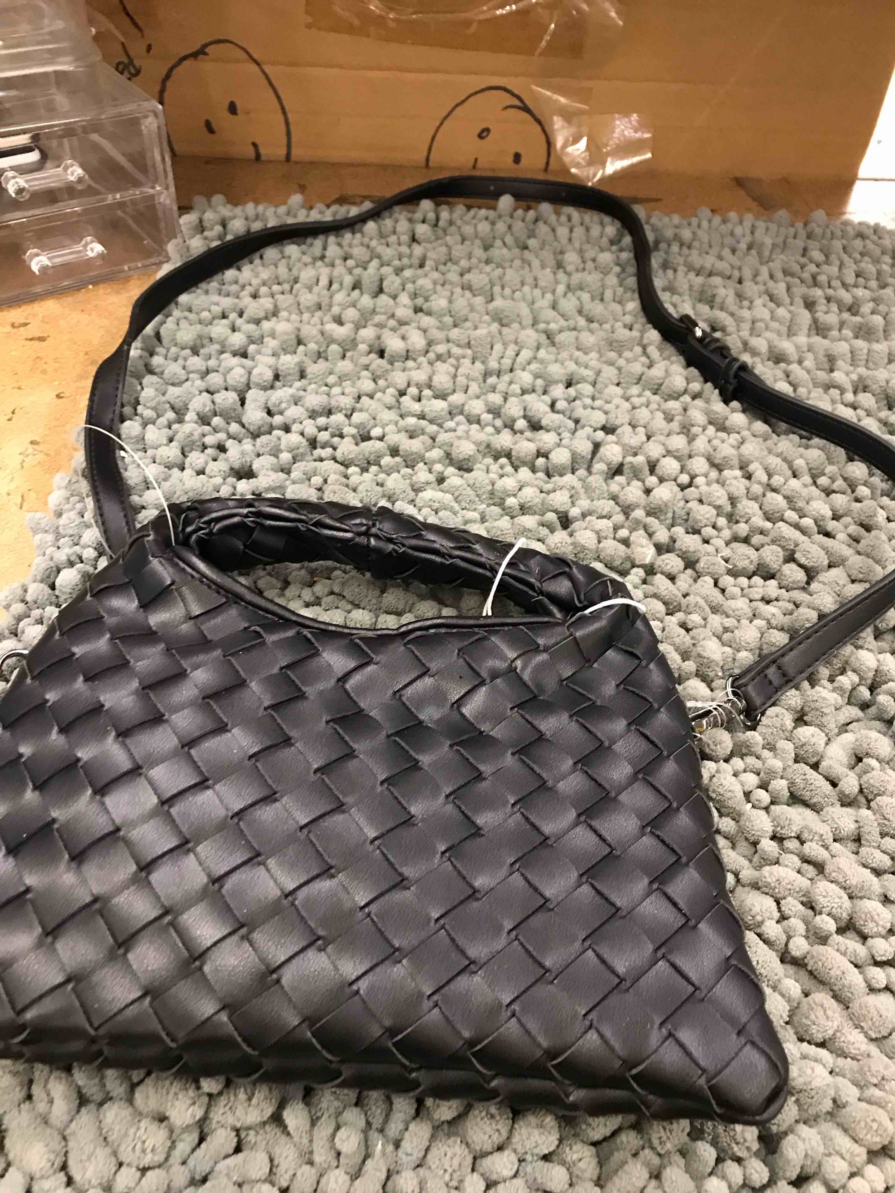Condition photo showing New/Like New for black purse
