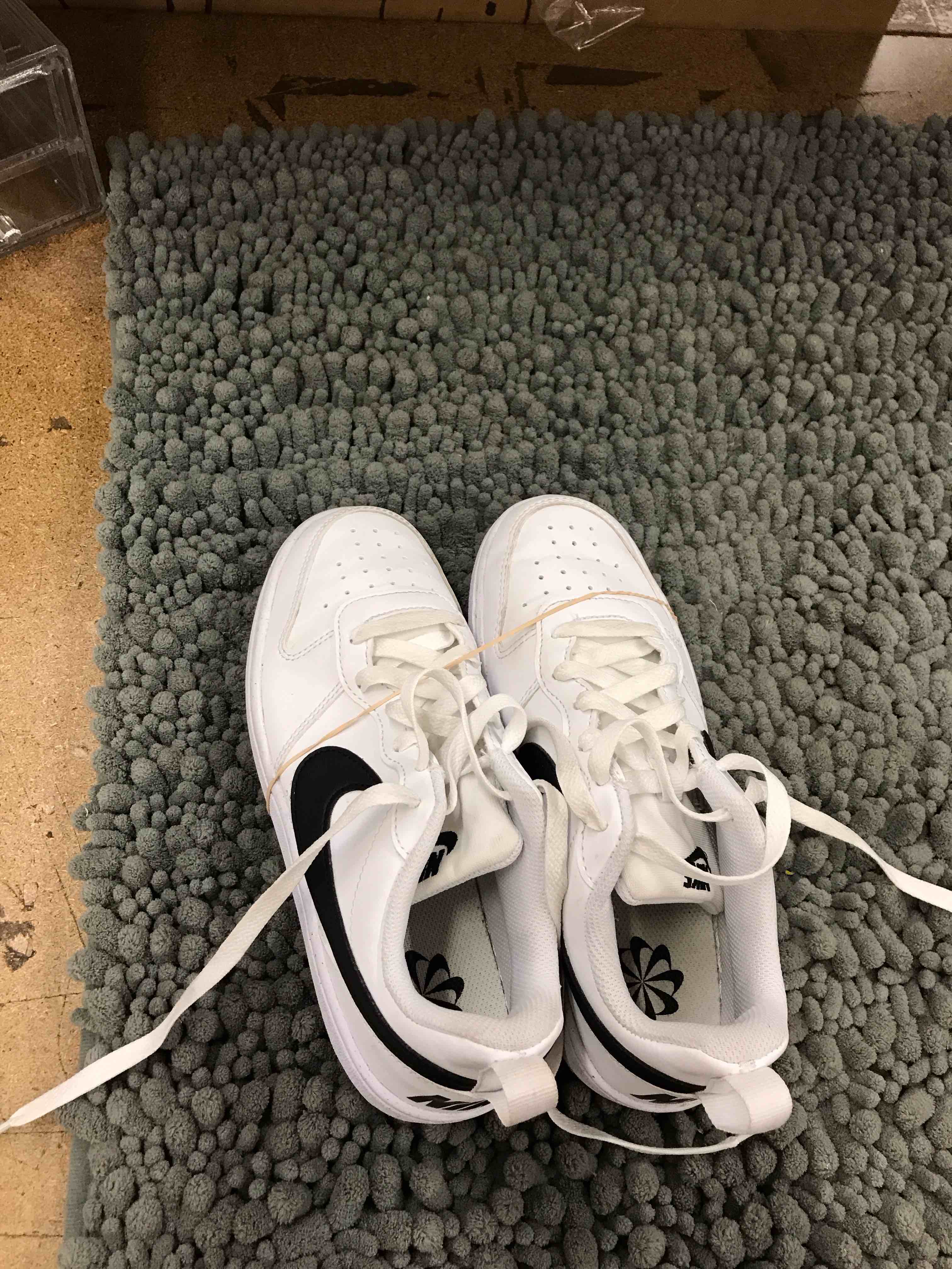 Condition photo showing New/Like New for nike kids tennis shoes 
