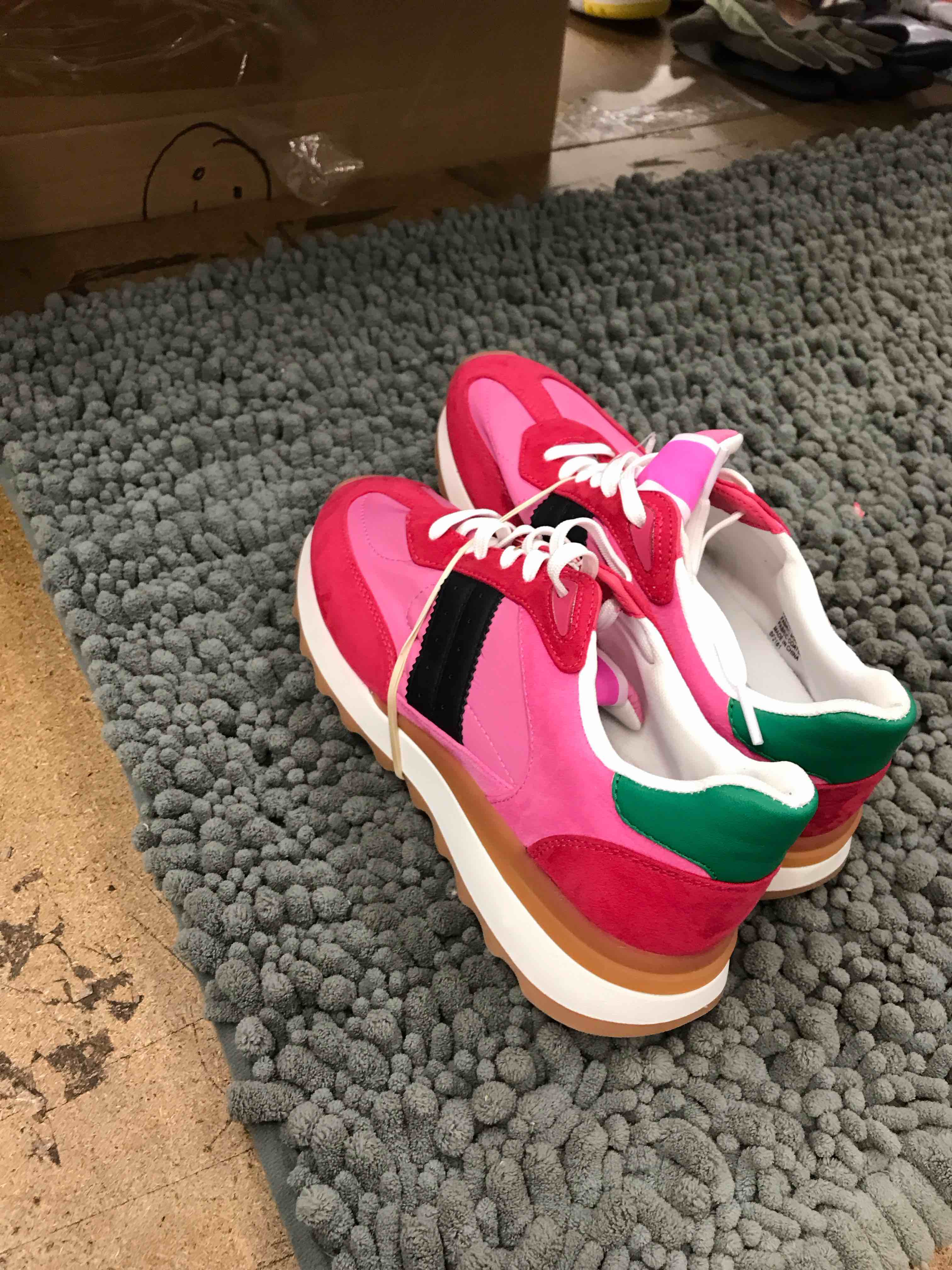 Condition photo showing New/Like New for steve madden shoes