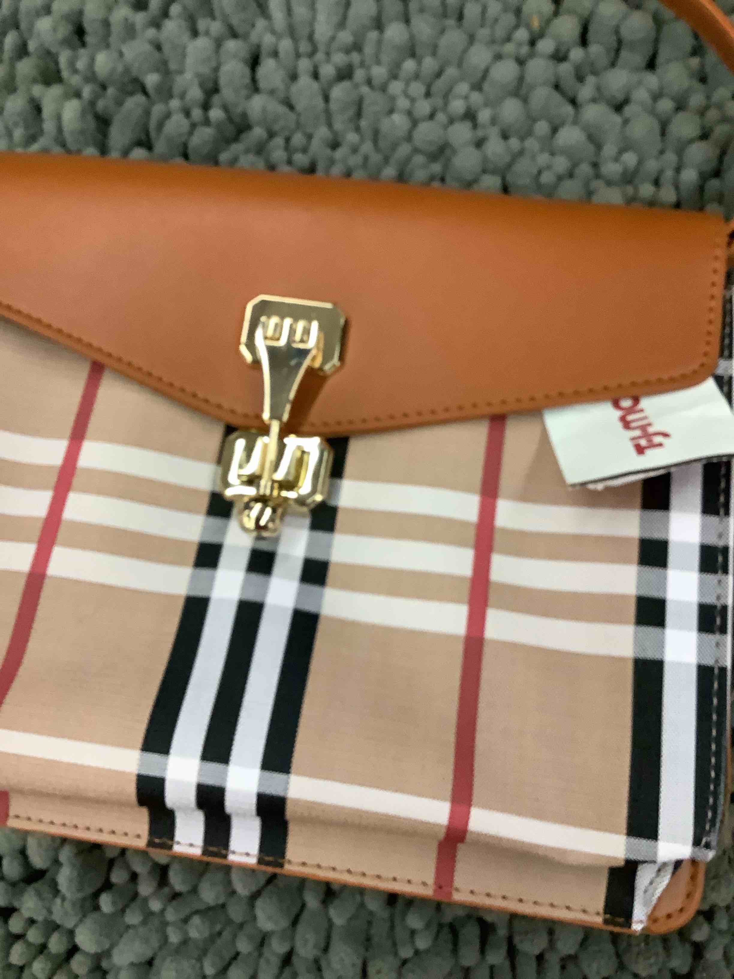 Condition photo showing Good Condition for purse