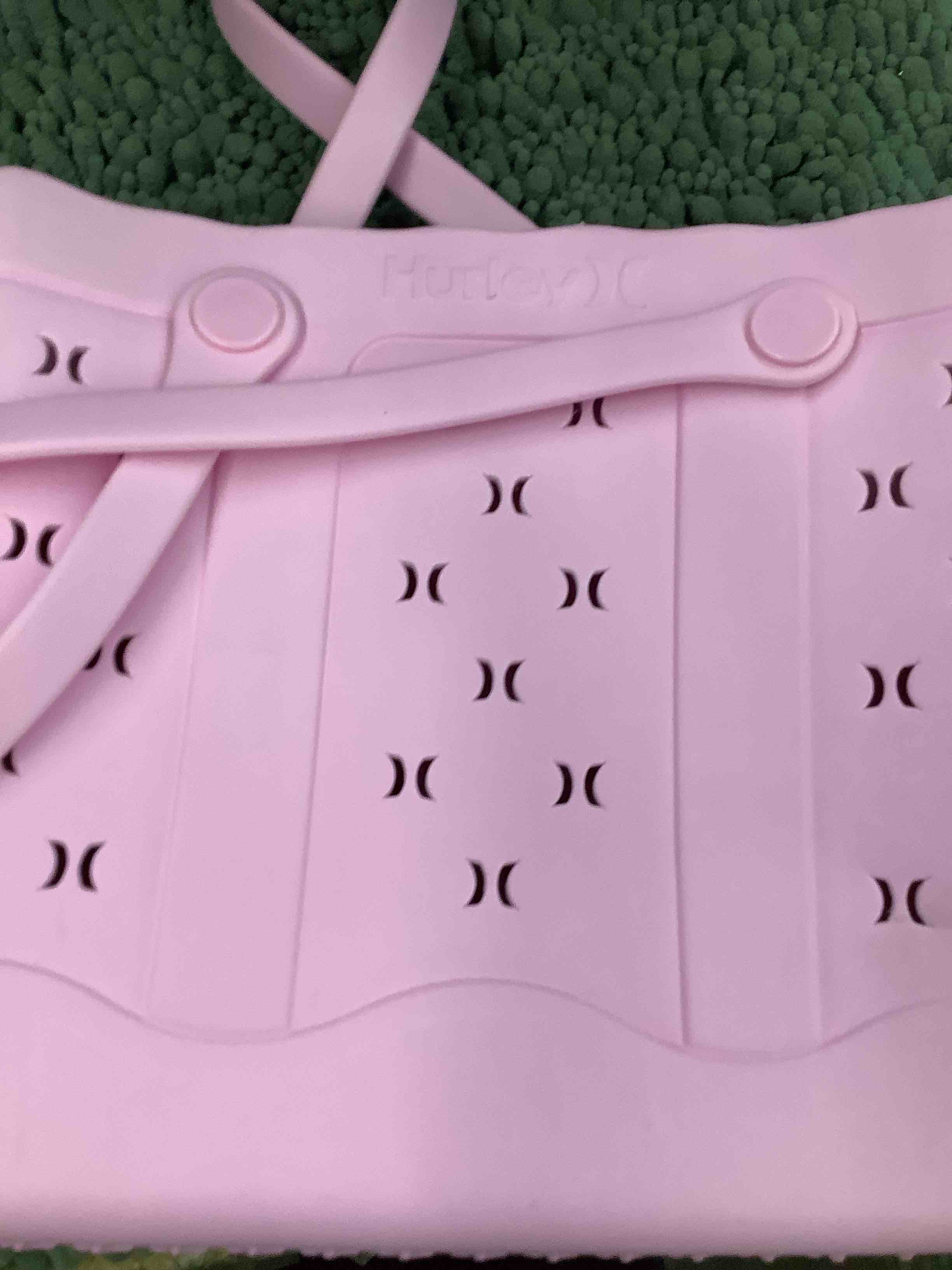 Condition photo showing Good Condition for hurley bag 