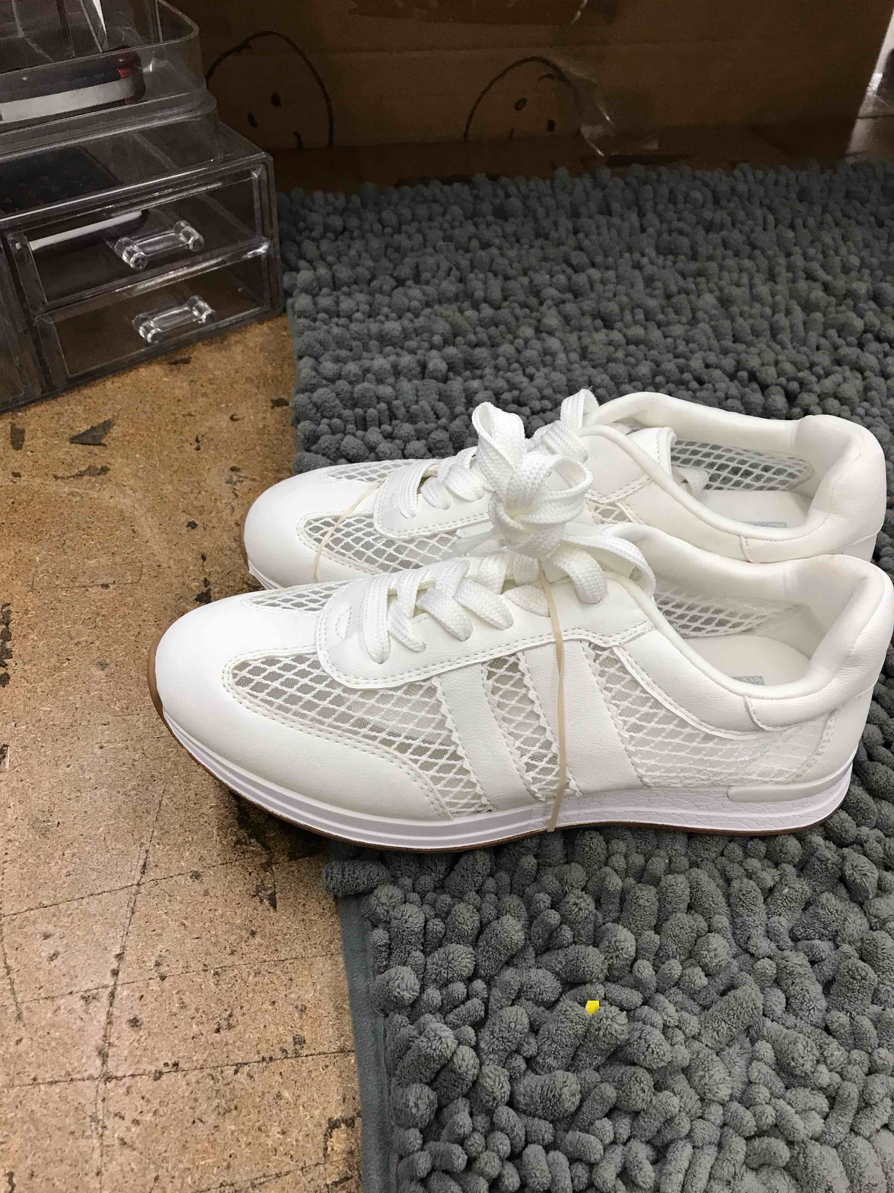 Condition photo showing New/Like New for dolce vita shoe