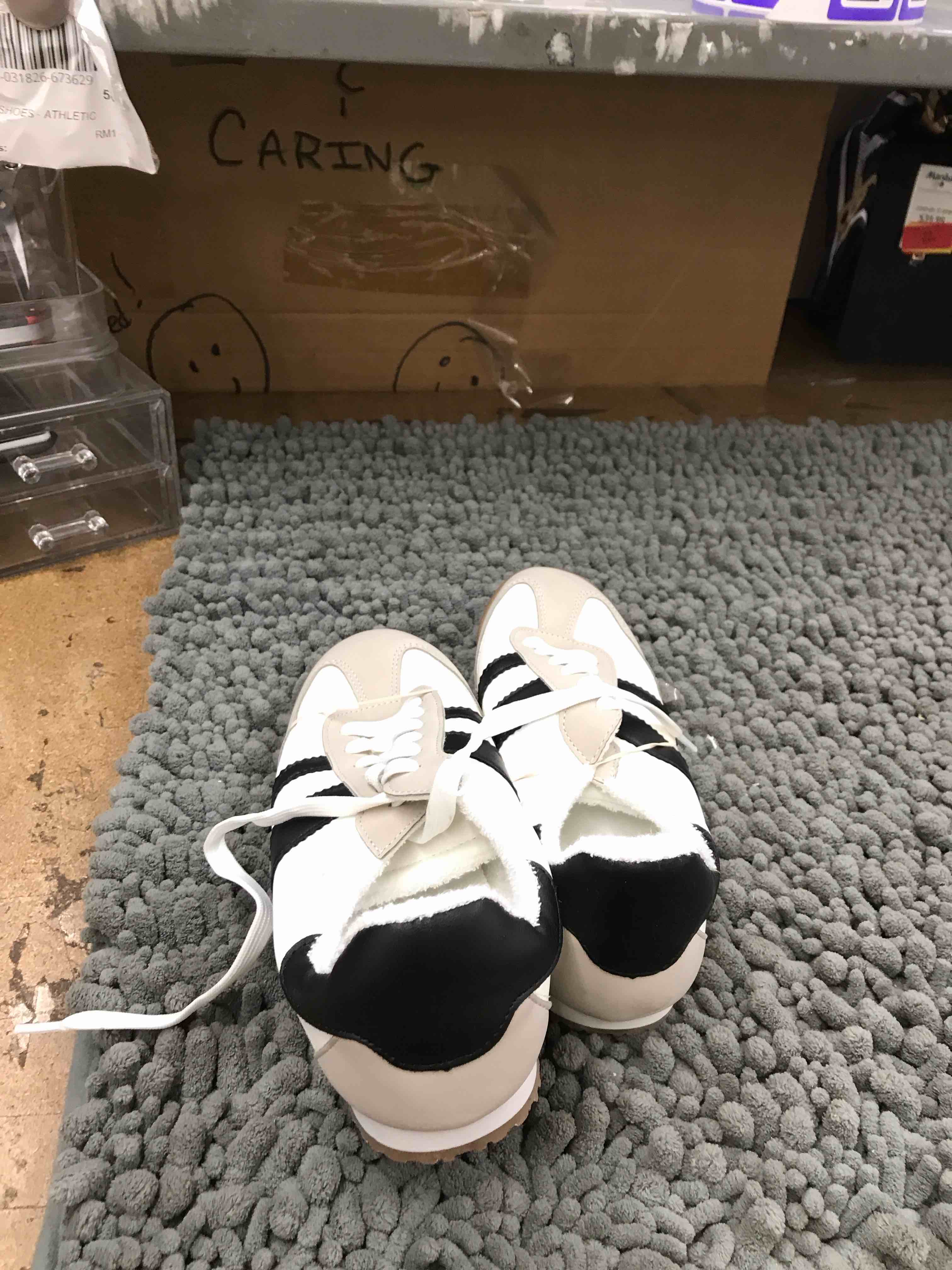 Condition photo showing New/Like New for dolce vita shoe