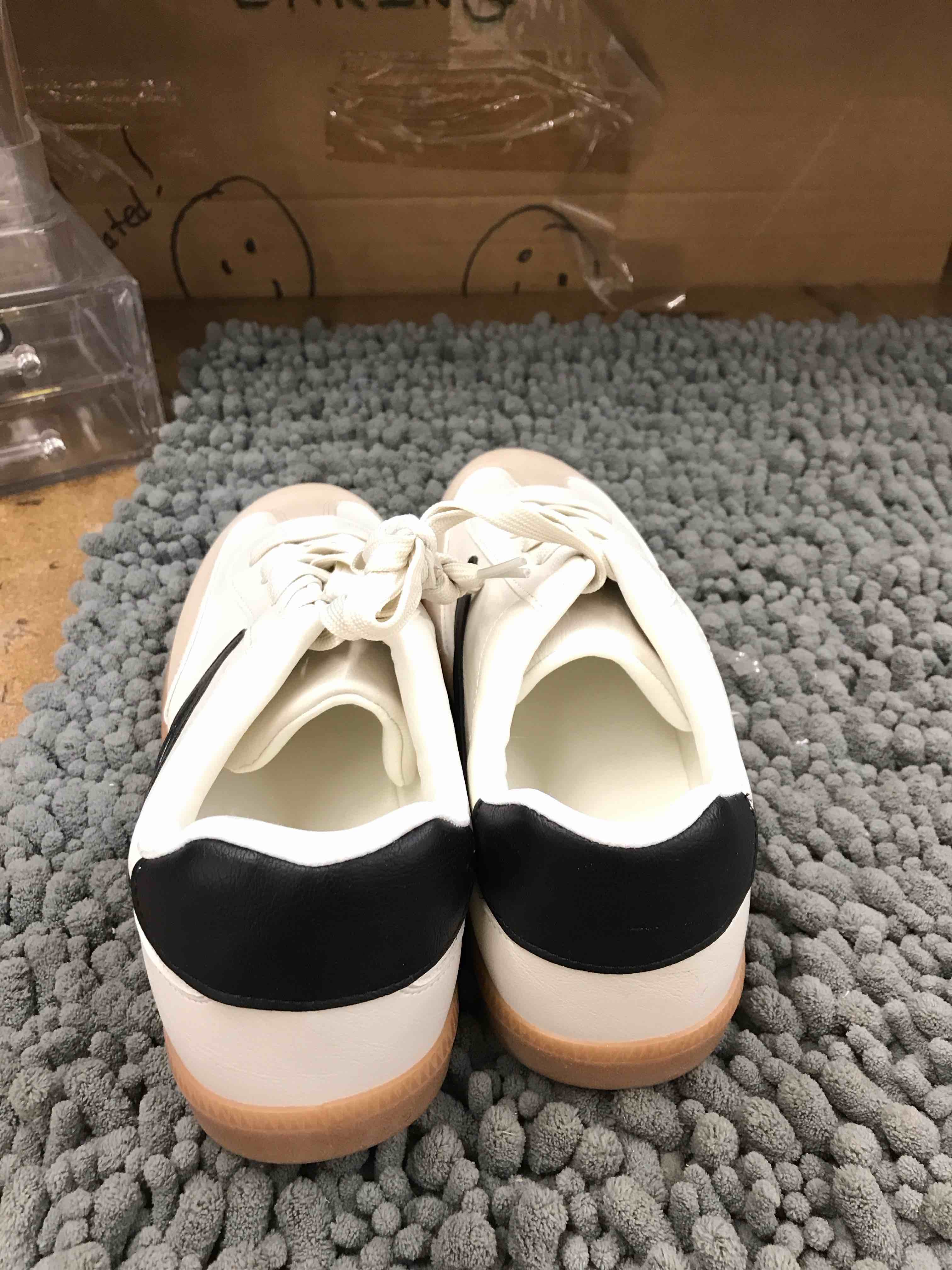 Condition photo showing New/Like New for dolce vita shoe