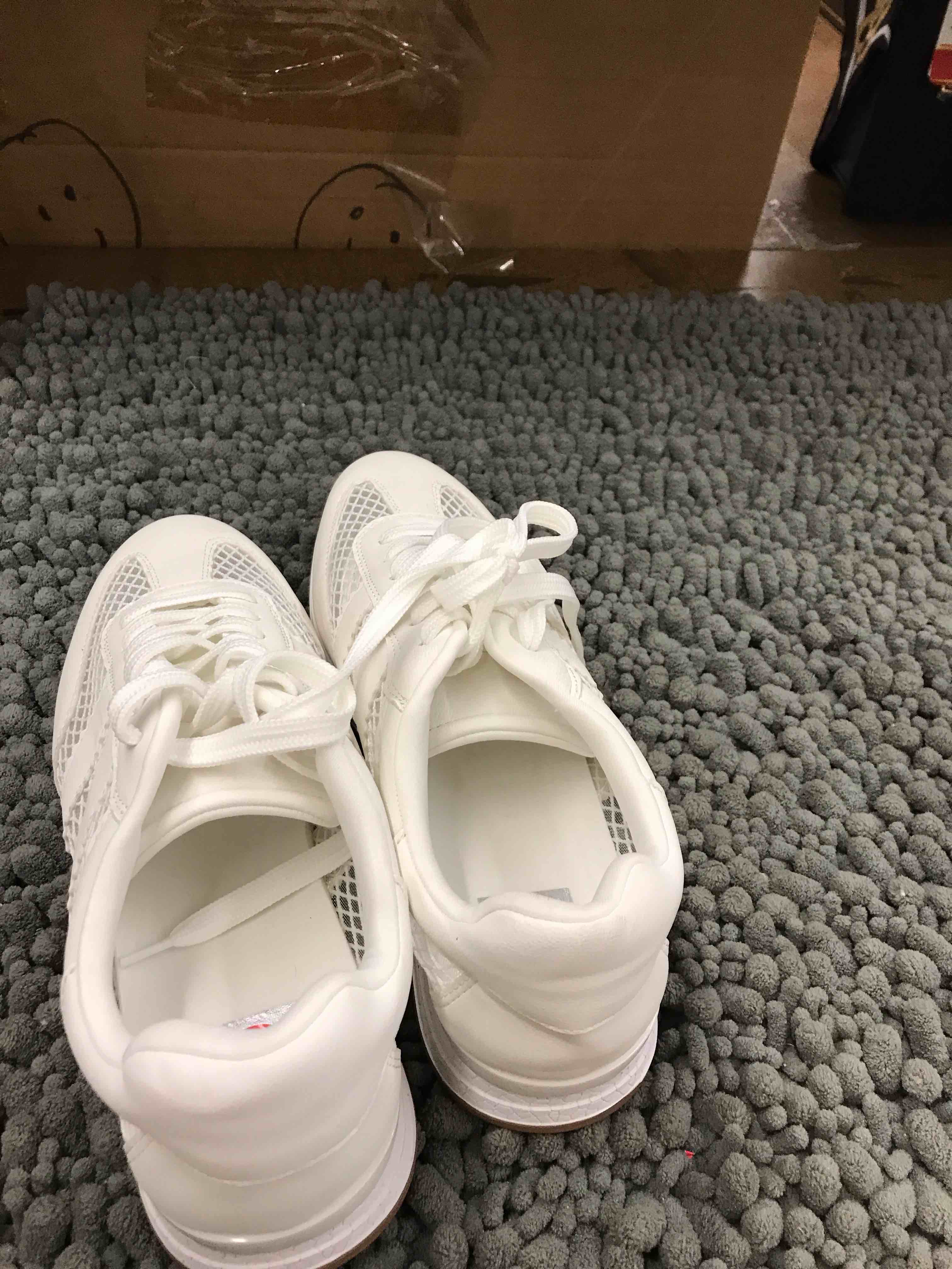 Condition photo showing New/Like New for dolce vita shoe