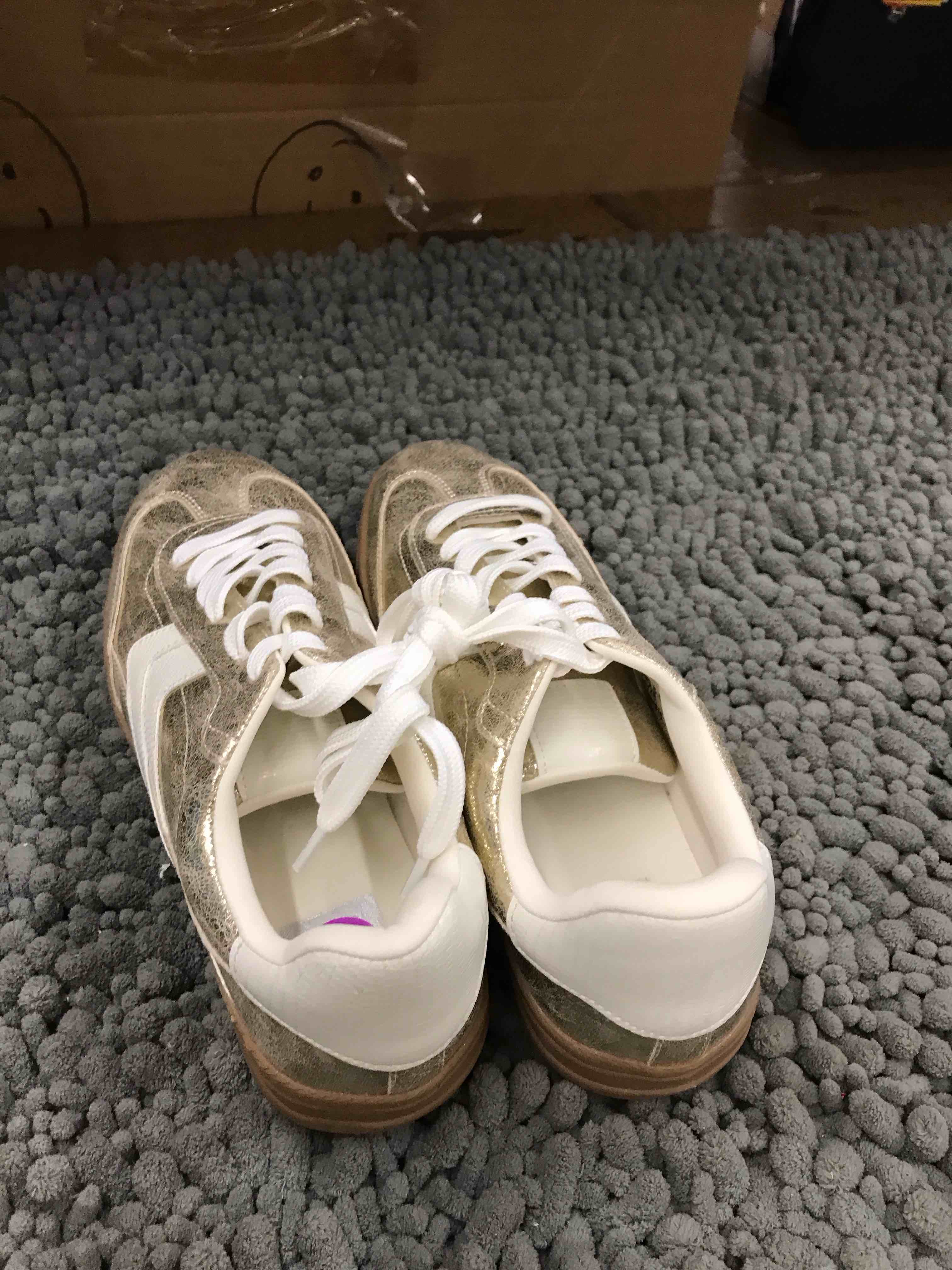 Condition photo showing New/Like New for dolce vita shoe