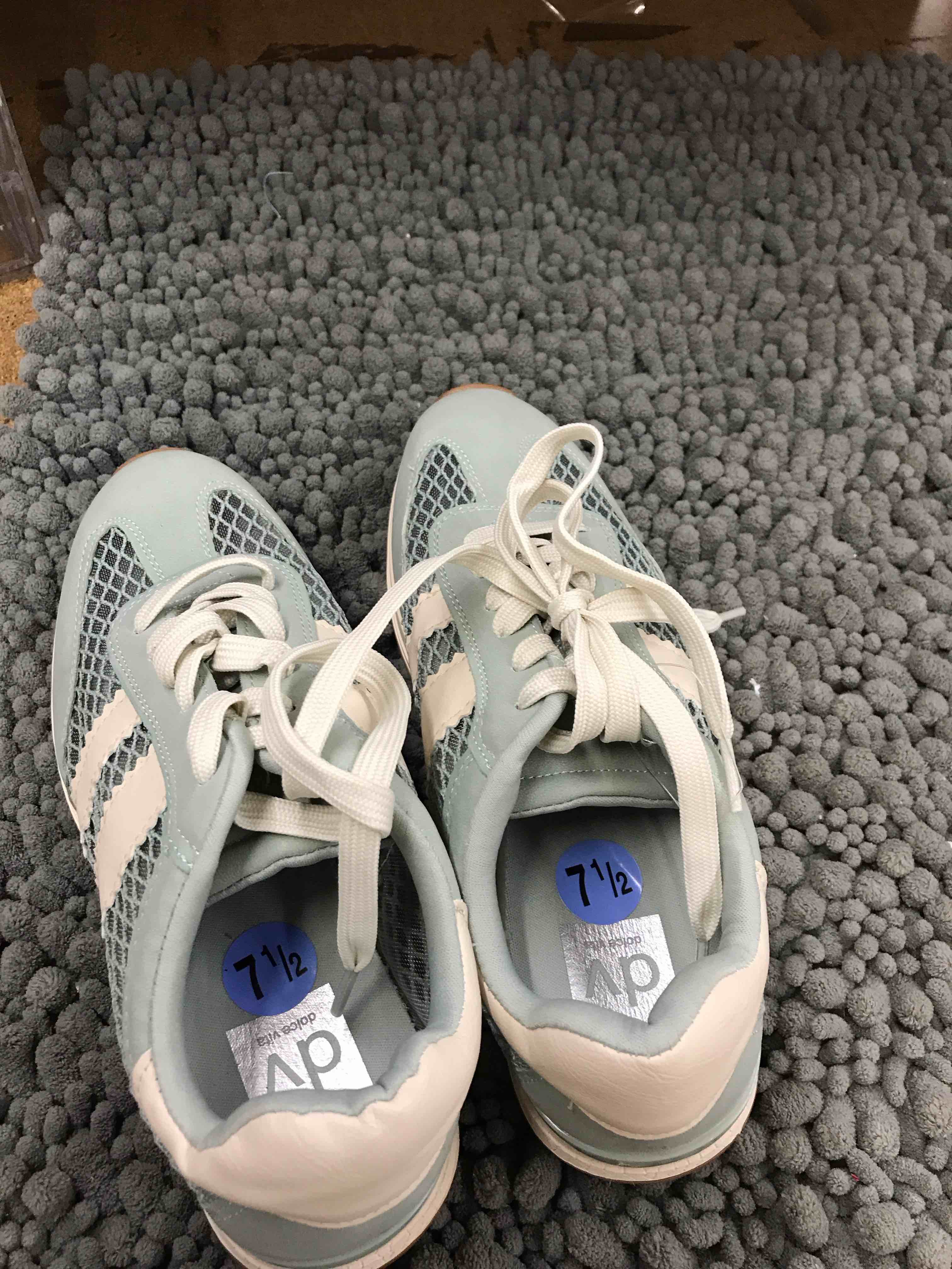 Condition photo showing New/Like New for dolce vita shoe