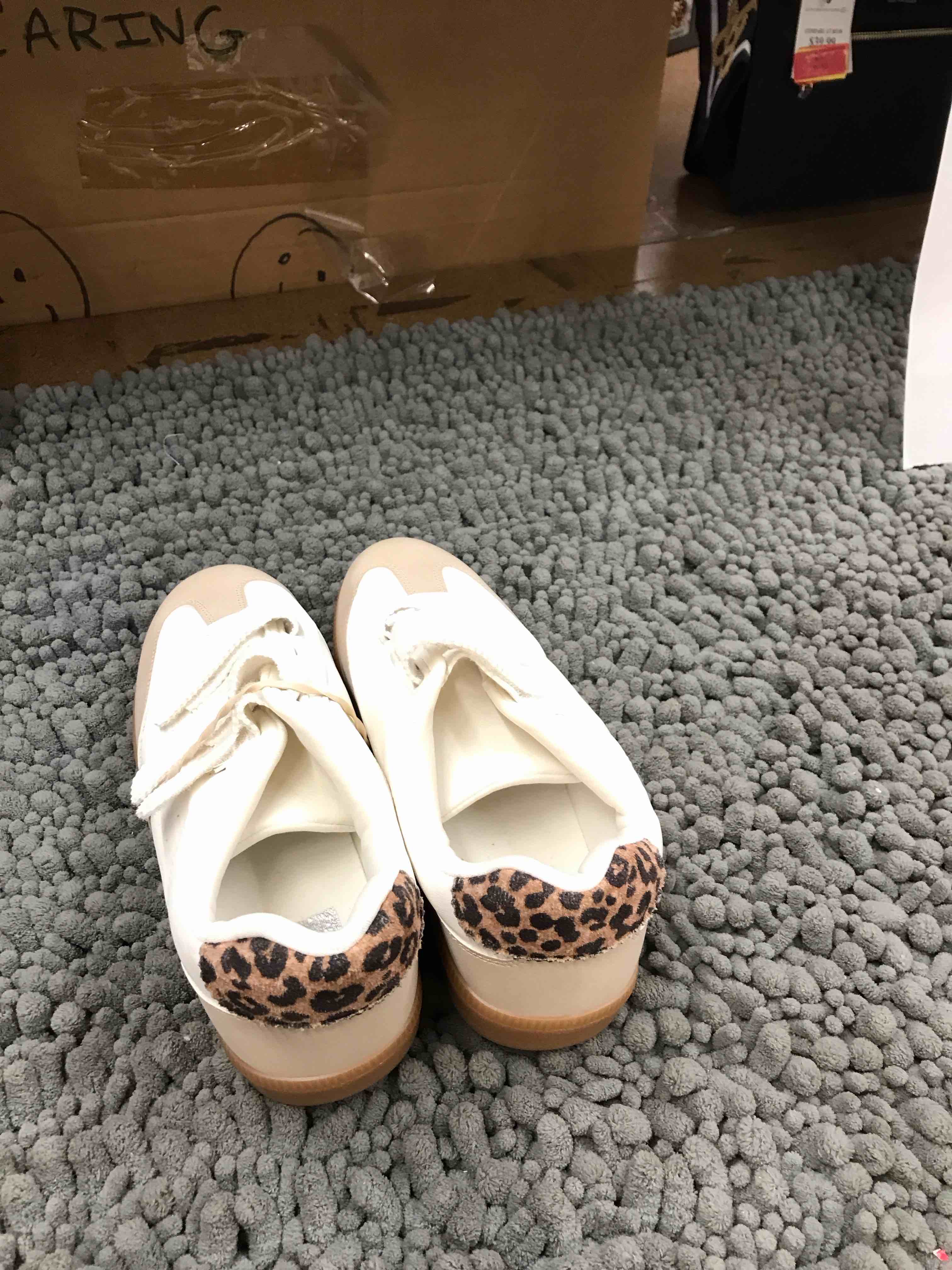 Condition photo showing New/Like New for dulce vita shoe