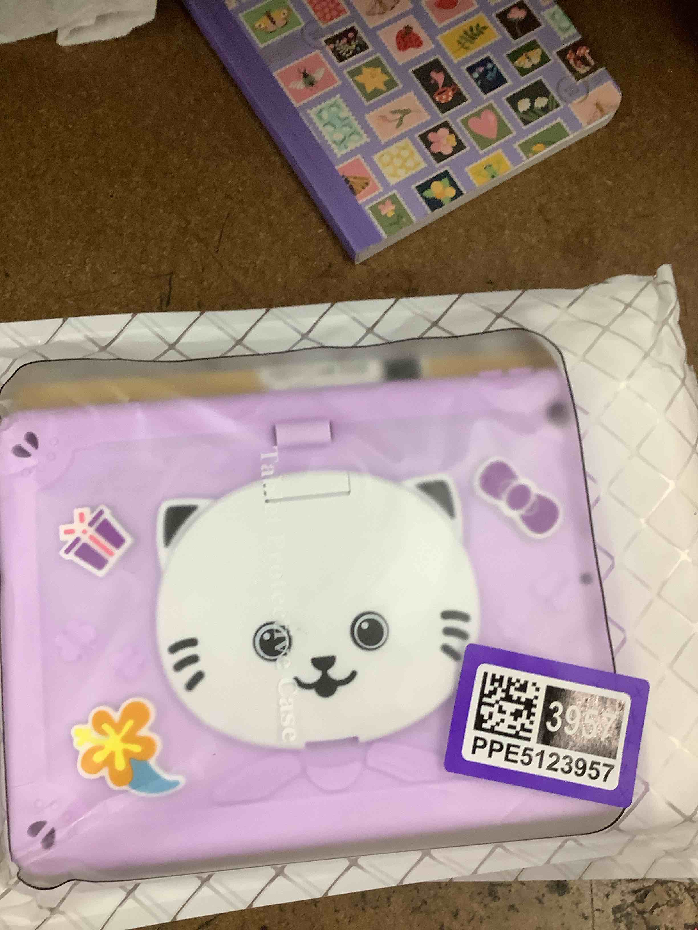 Condition photo showing New/Like New for tablet case