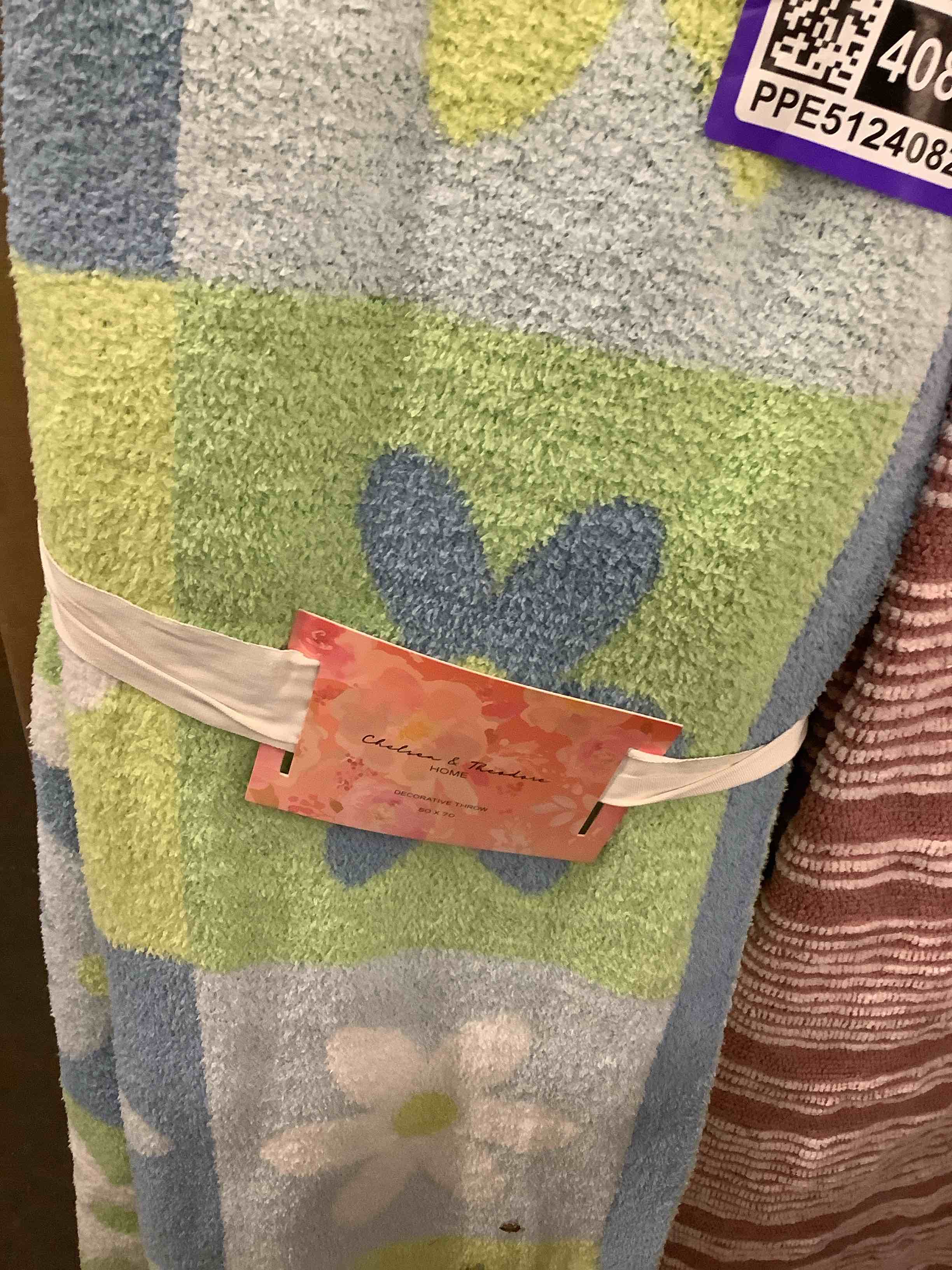 Condition photo showing Good Condition for throw
