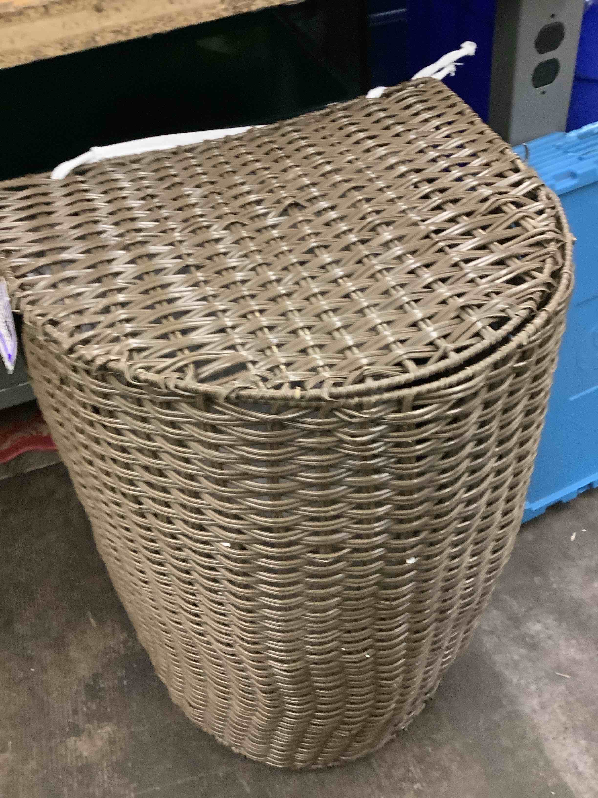 https://s3.amazonaws.com/lotting-images-prod/TheJayGroupLtd/PPE5124211_1777560344673.jpeg