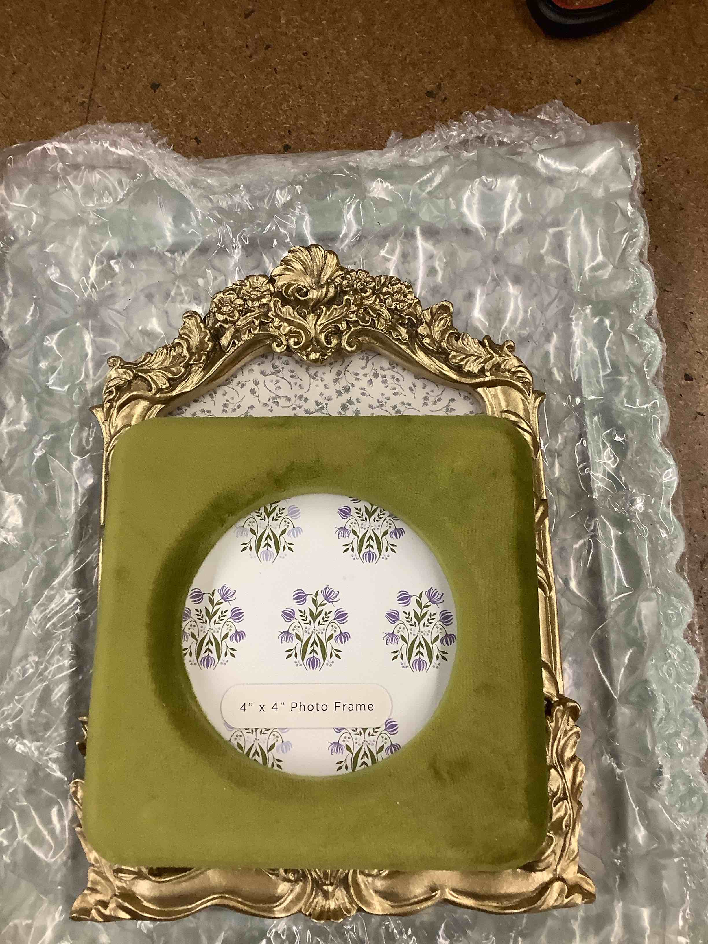 Condition photo showing Good Condition for photo frames