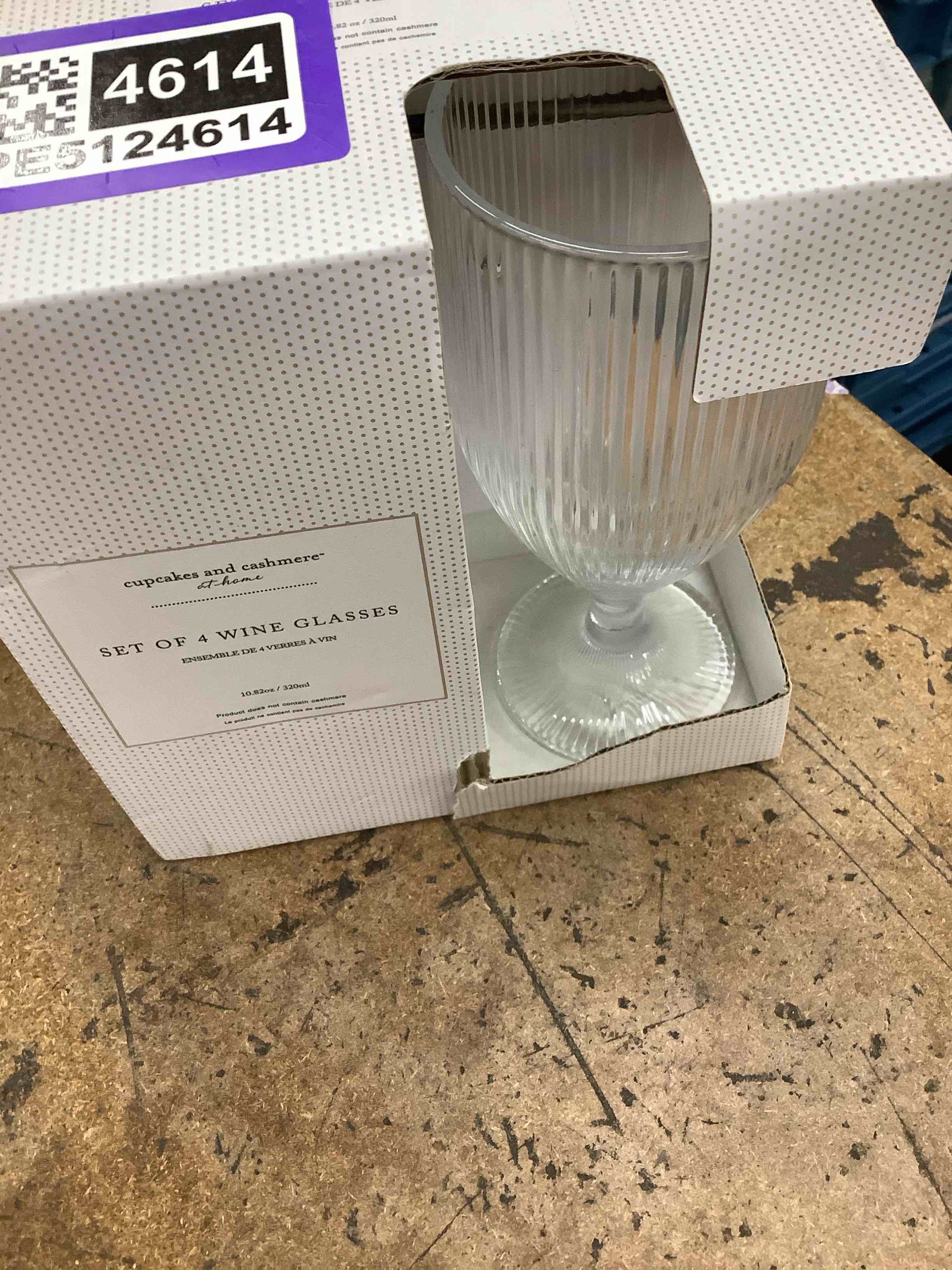Condition photo showing Good Condition for wine glasses 