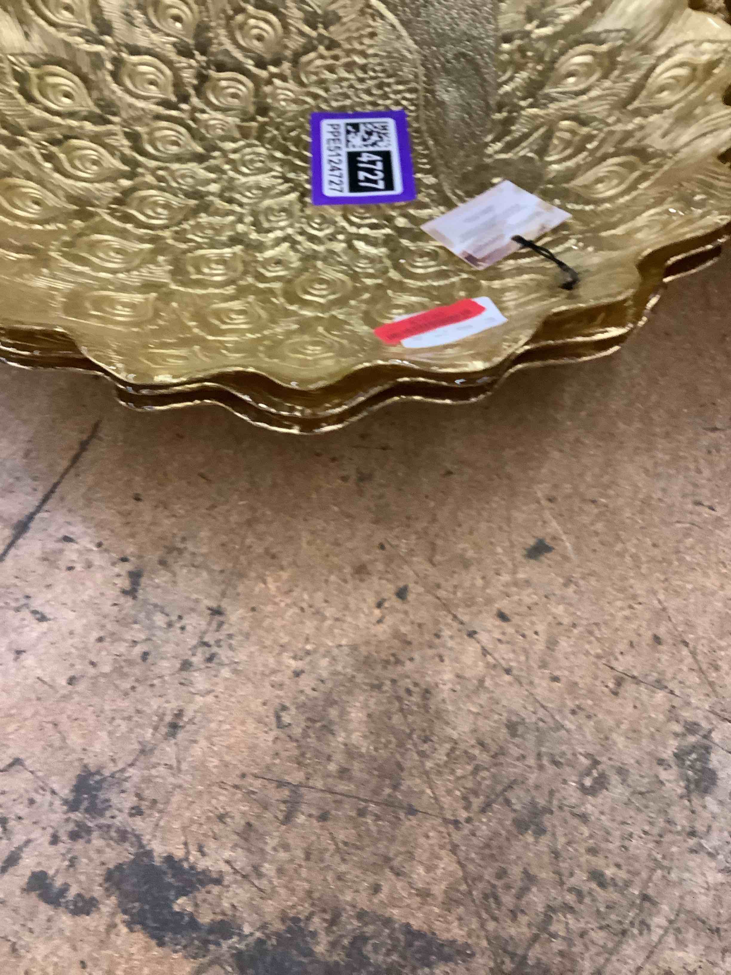 Condition photo showing Good Condition for serving trays set of 3