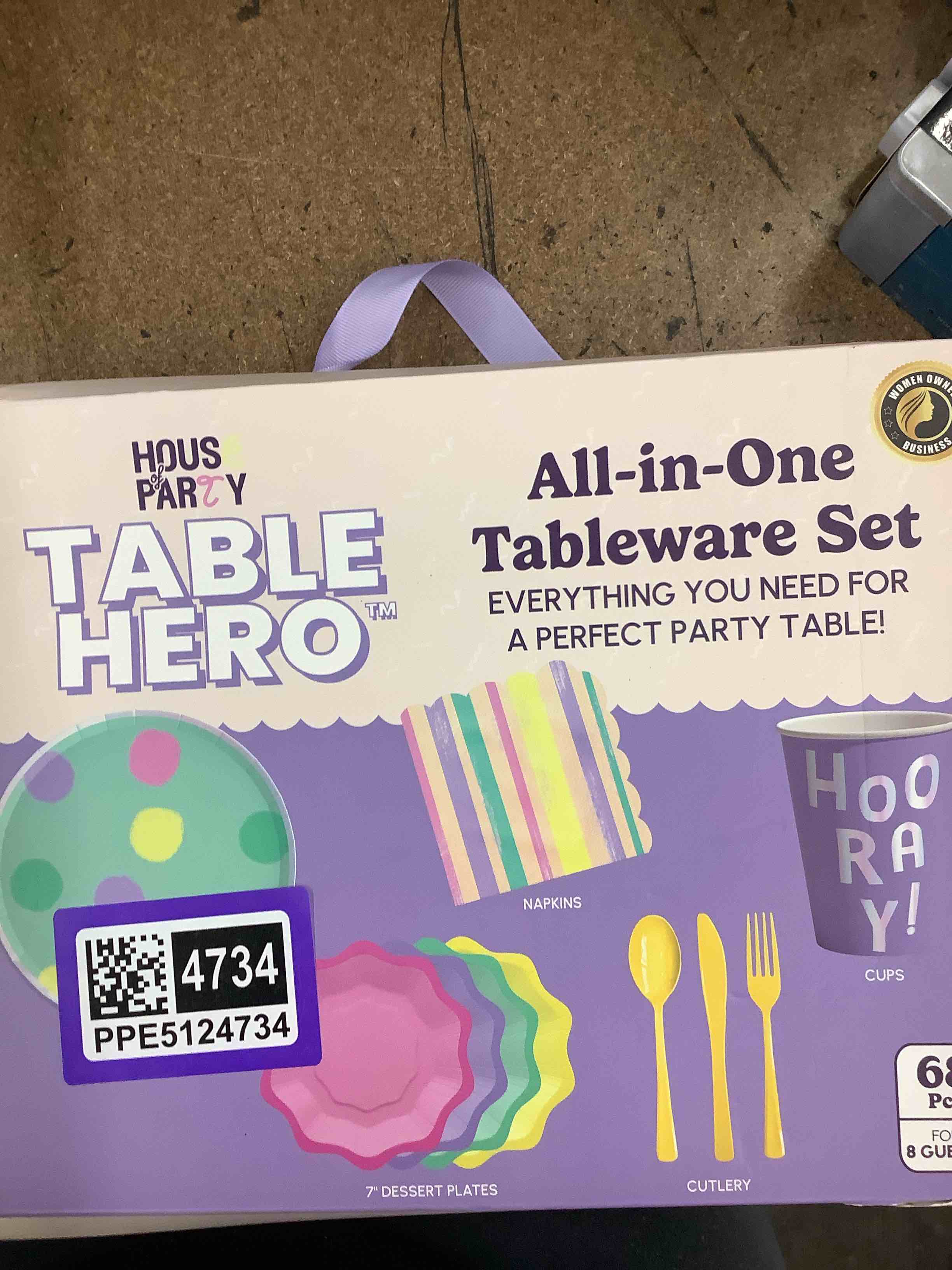 Condition photo showing Good Condition for tableware set 