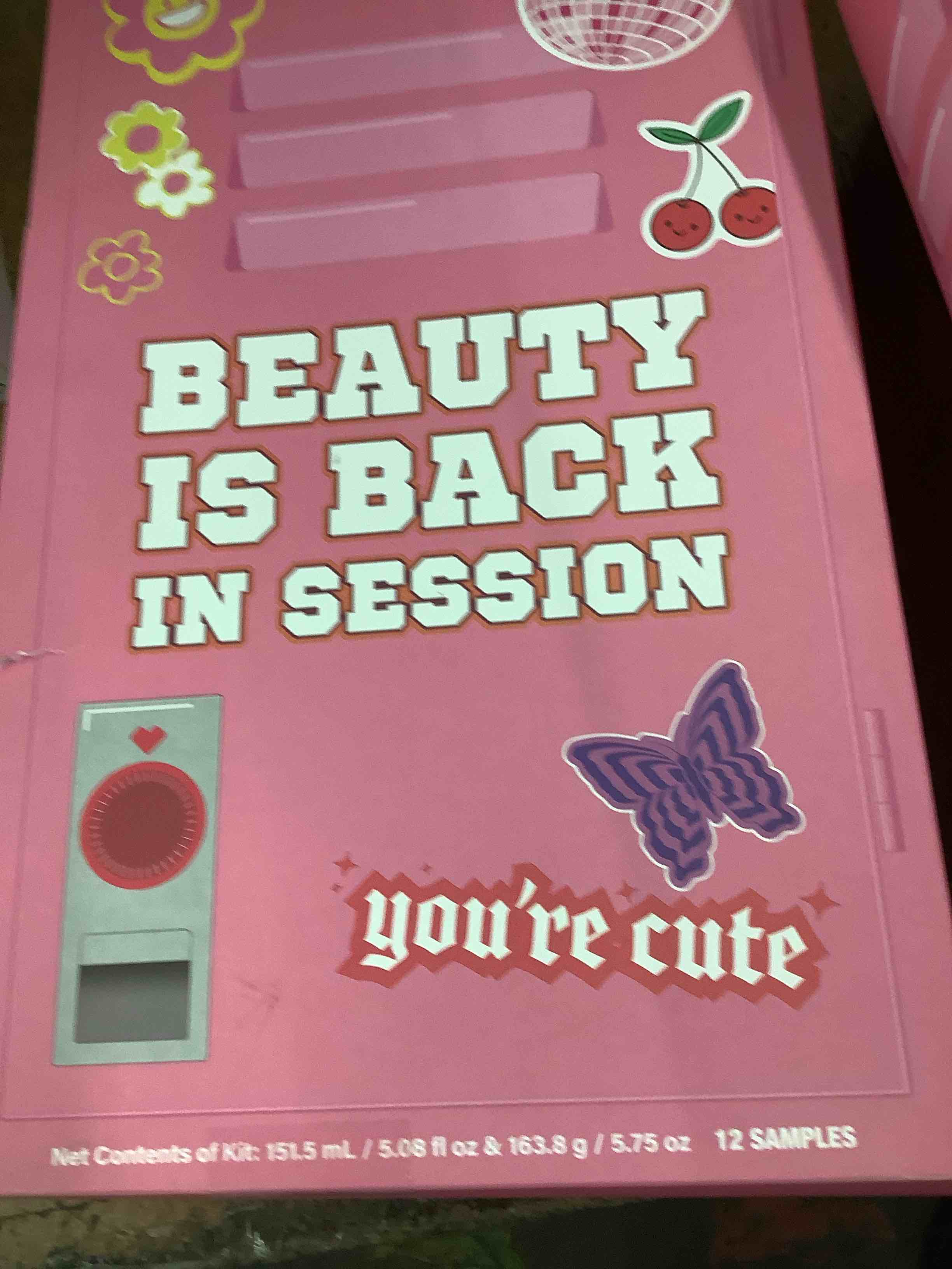Condition photo showing Good Condition for beauty set
