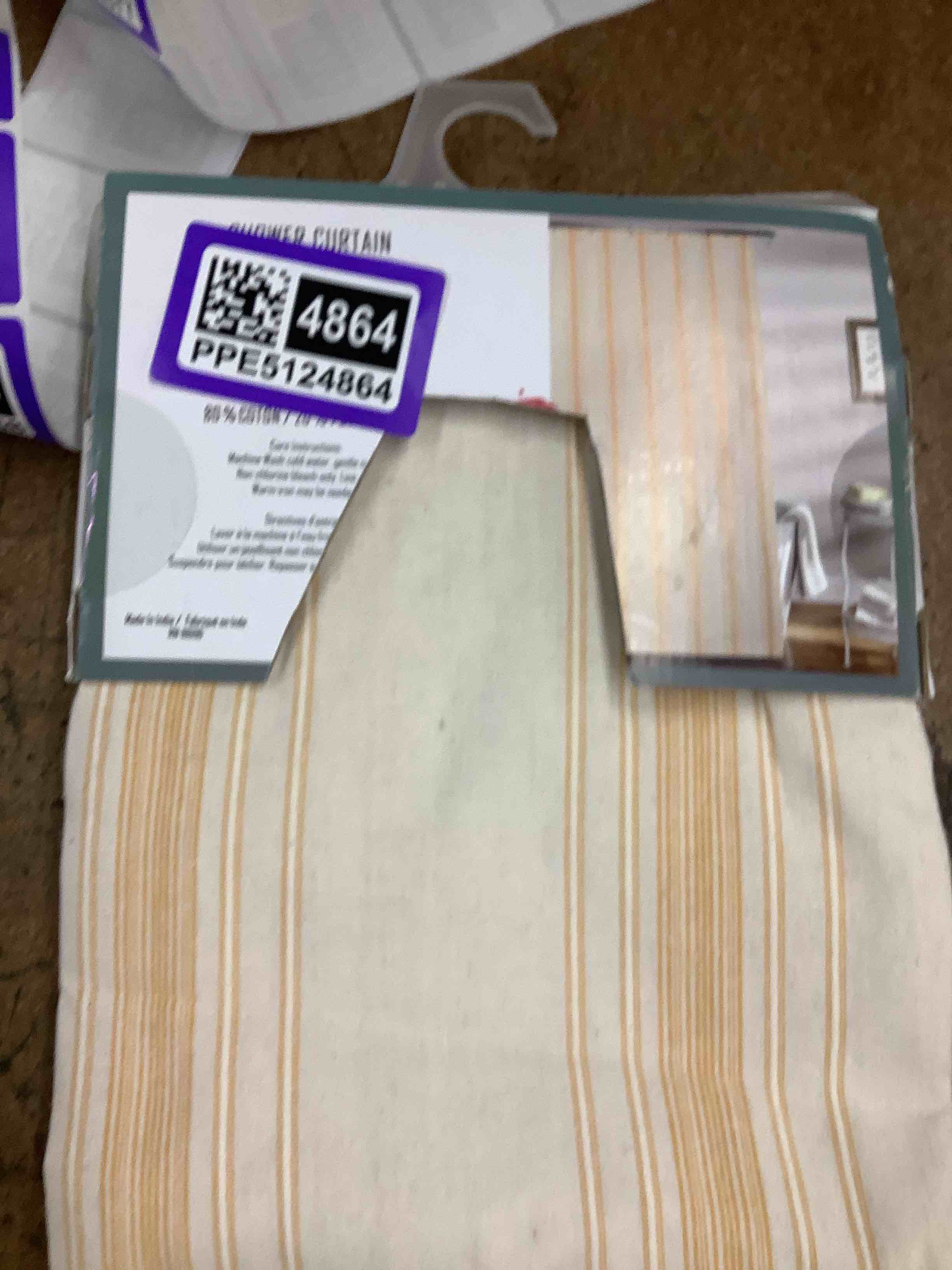 shower curtain 