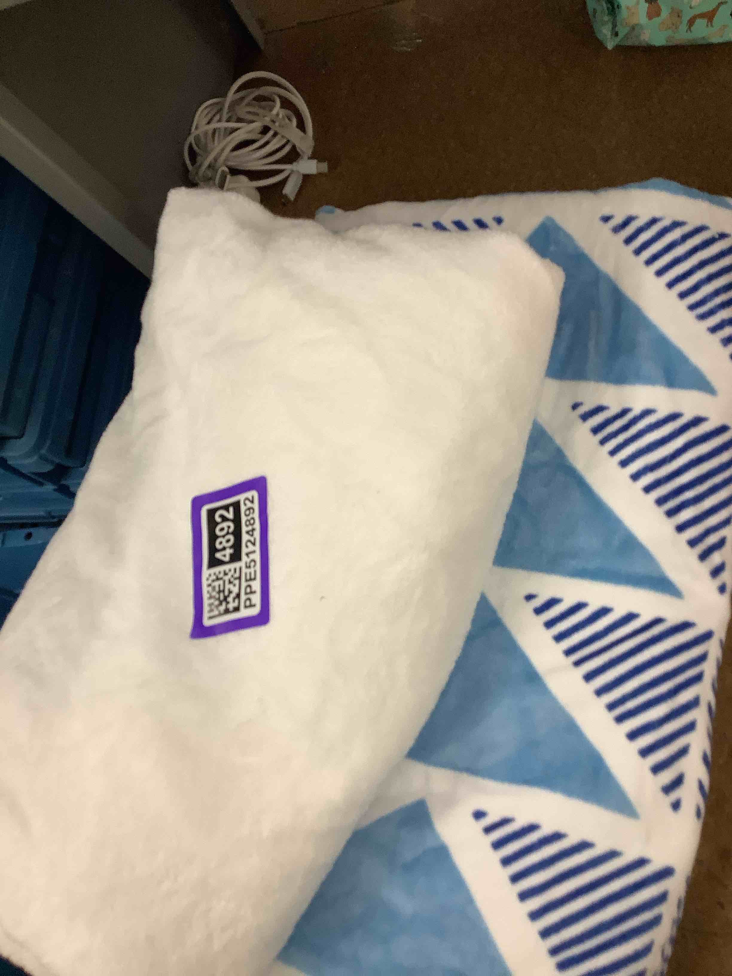 https://s3.amazonaws.com/lotting-images-prod/TheJayGroupLtd/PPE5124892_1778521452185.jpeg