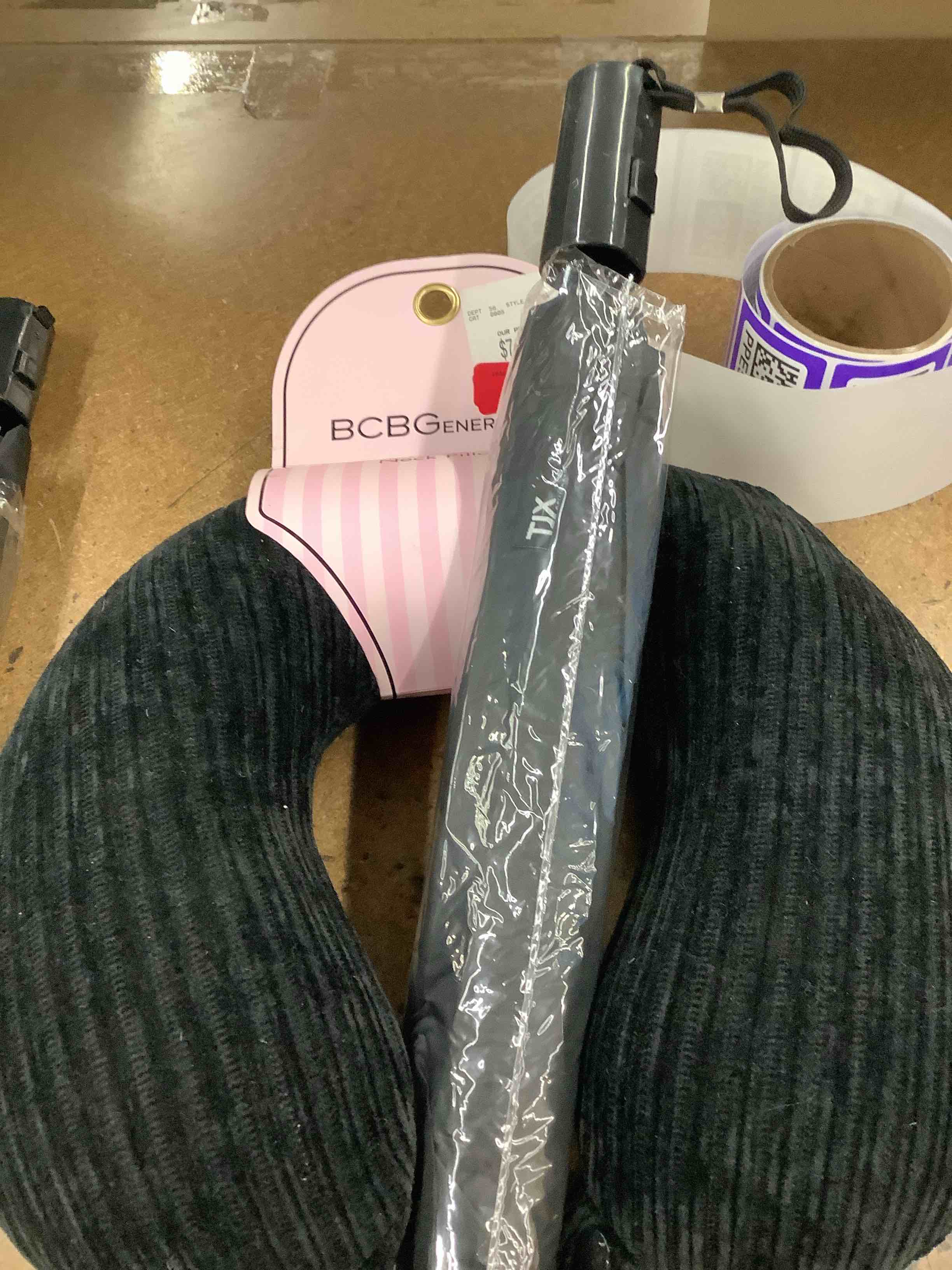 umbrella & neck pillow 