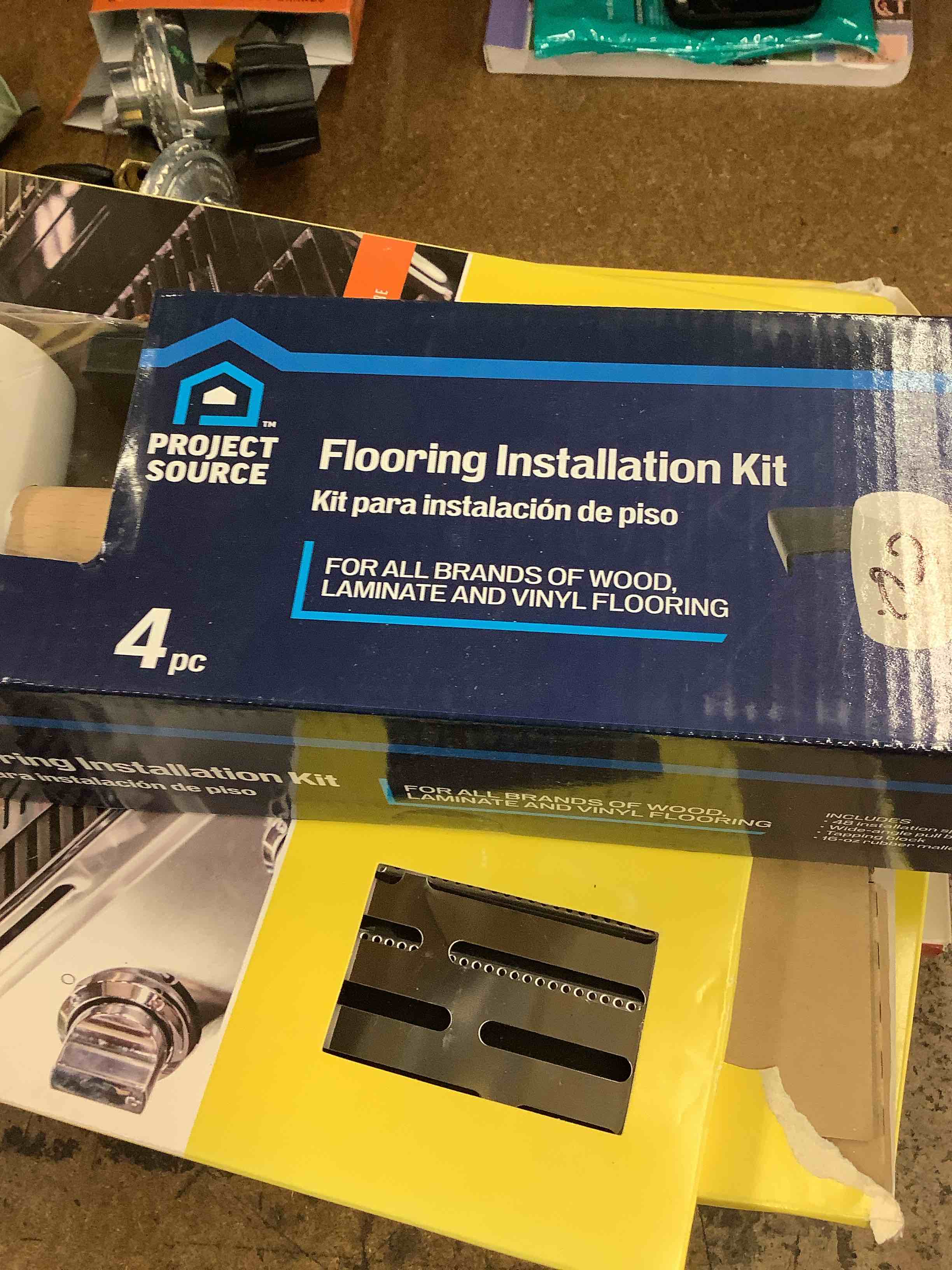 Condition photo showing Good Condition for floor install kit 