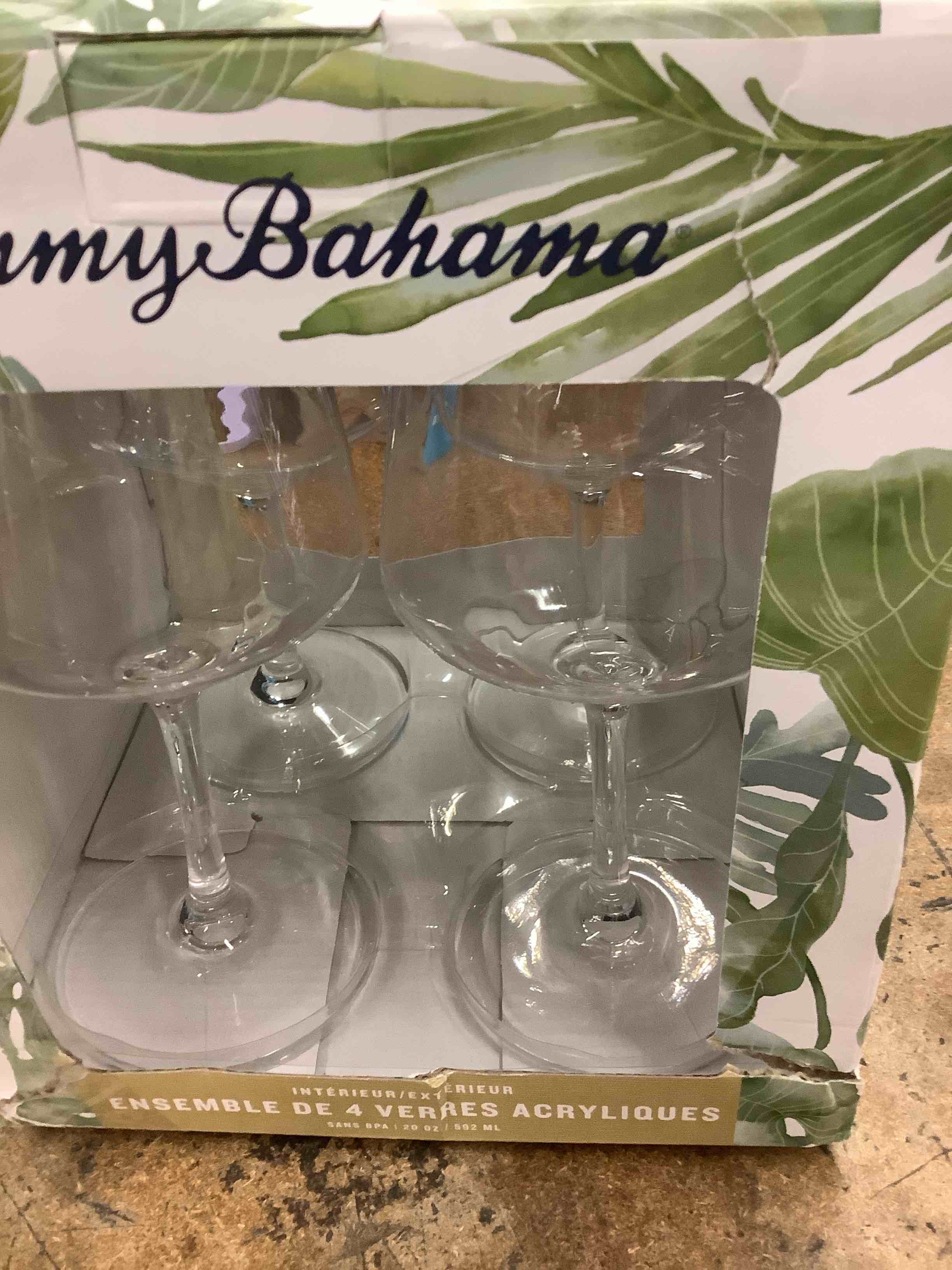 Condition photo showing Good Condition for set of 4 drinkware 